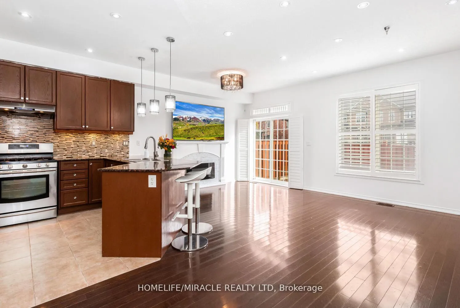 Photo 6 of Unit 58, 745 Farmstead Drive, Milton, Willmott — HOMEH