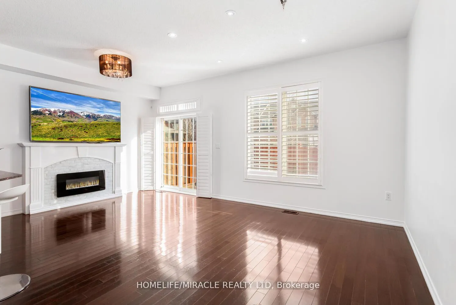 Photo 7 of Unit 58, 745 Farmstead Drive, Milton, Willmott — HOMEH