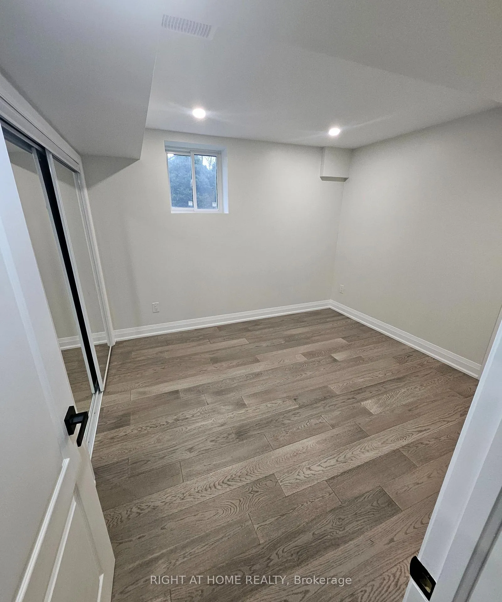Photo 13 of Unit Basement, 85 Onyx Court, Hamilton, Chappel — HOMEH