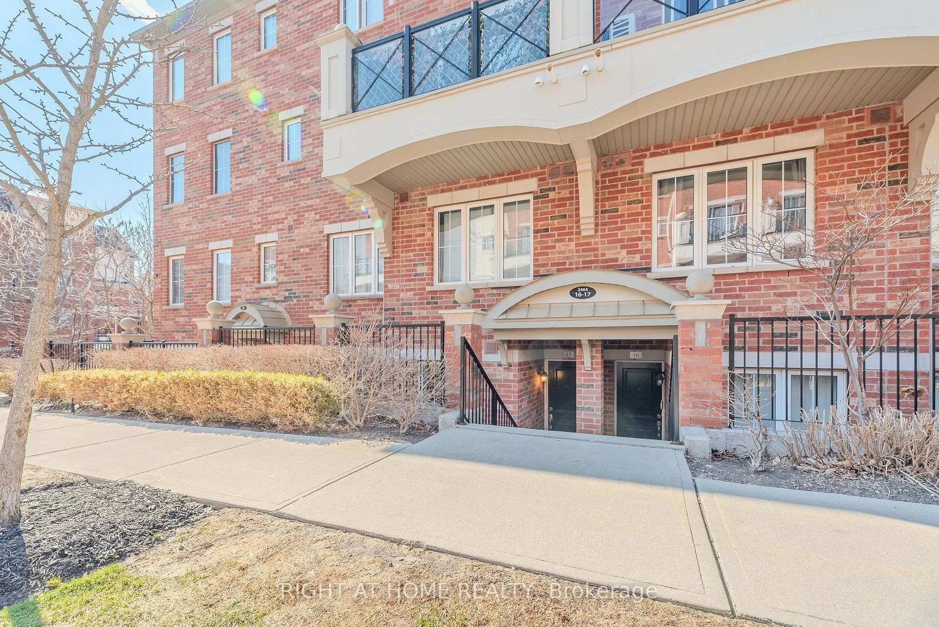 Photo 1 of Unit 17, 2464 Post Road, Oakville, River Oaks — HOMEH