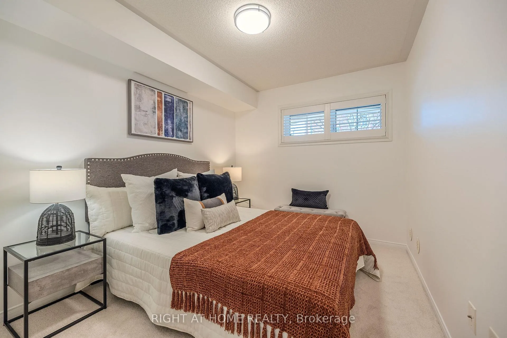 Photo 19 of Unit 17, 2464 Post Road, Oakville, River Oaks — HOMEH