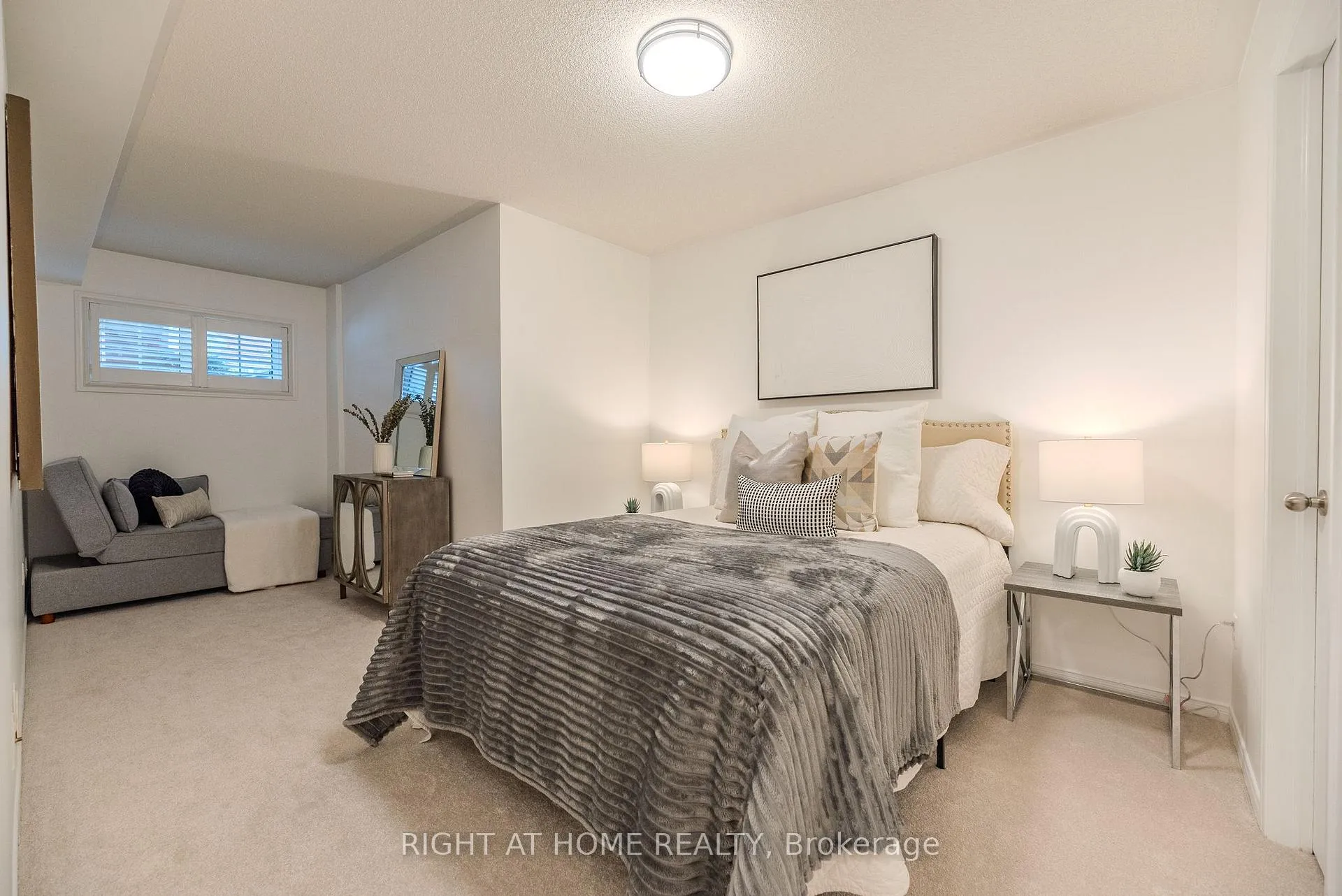 Photo 21 of Unit 17, 2464 Post Road, Oakville, River Oaks — HOMEH