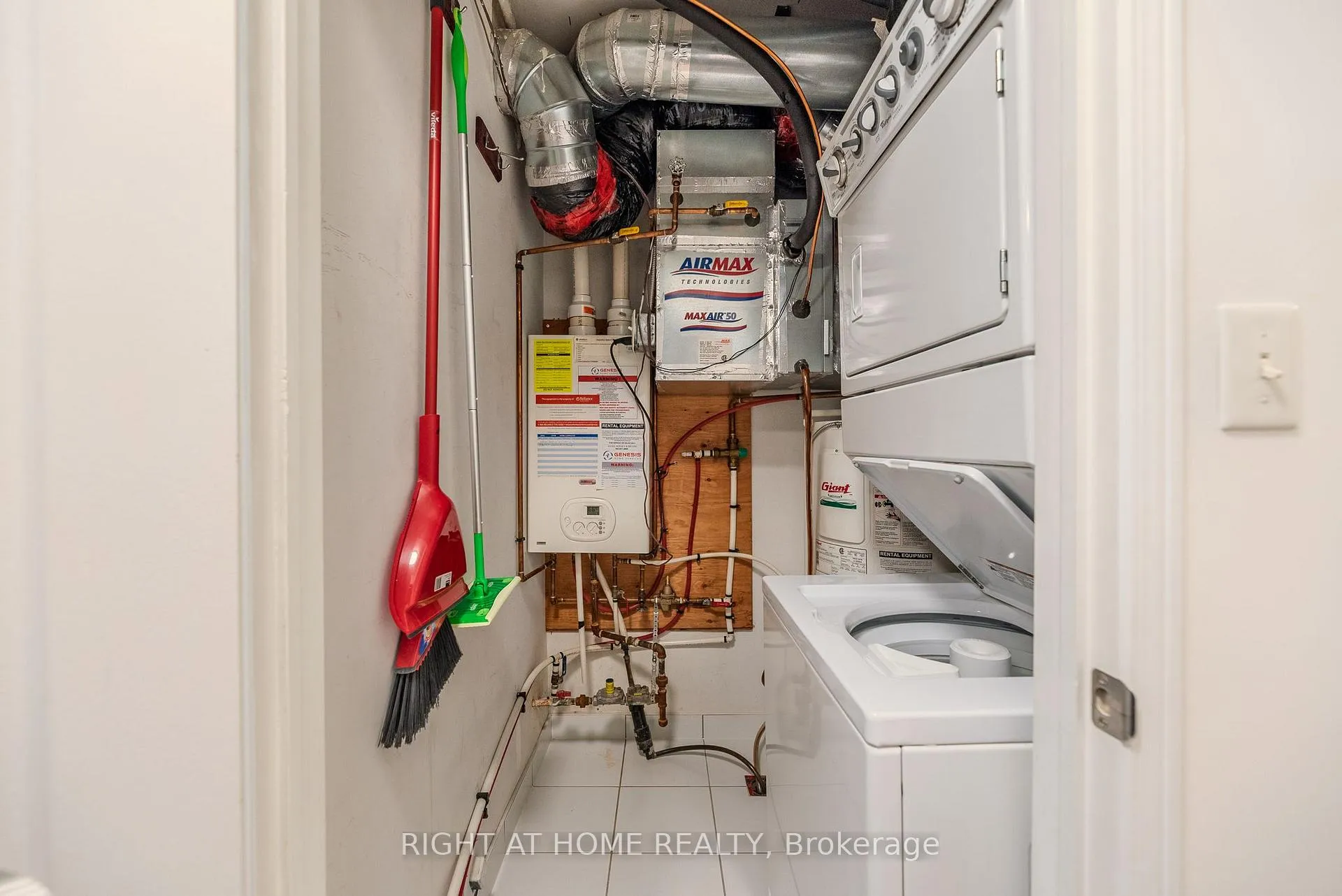 Photo 27 of Unit 17, 2464 Post Road, Oakville, River Oaks — HOMEH