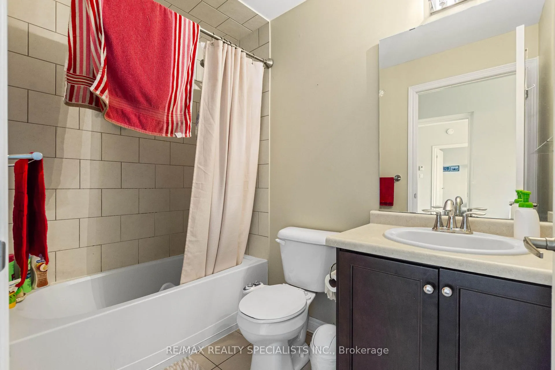 Photo 21 of Unit 201, 1379 Costigan Road, Milton, Clarke — HOMEH