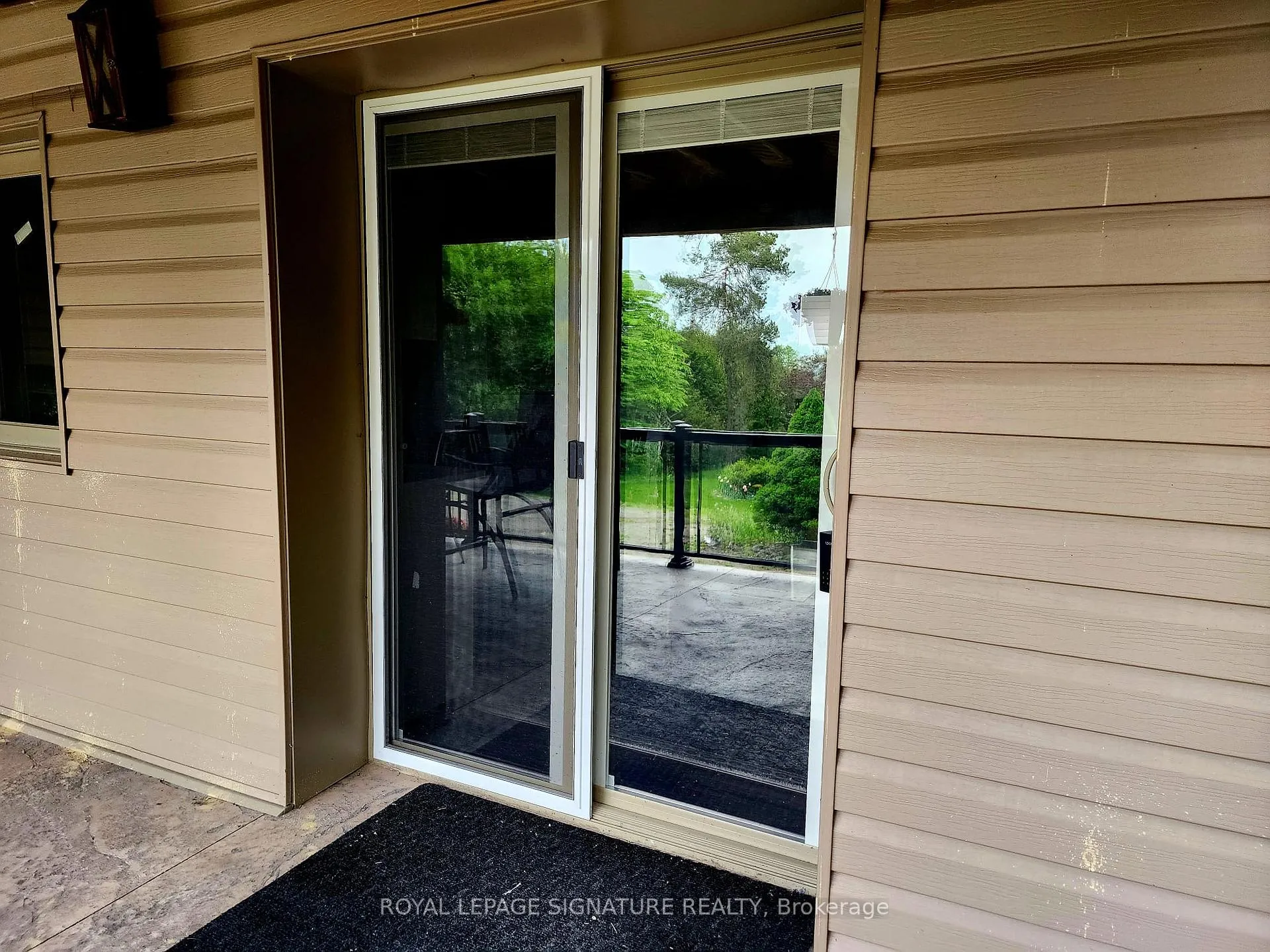 Photo 5 of Unit Bsmt, 134 Elizabeth Crescent N, Whitby, Blue Grass Meadows — HOMEH