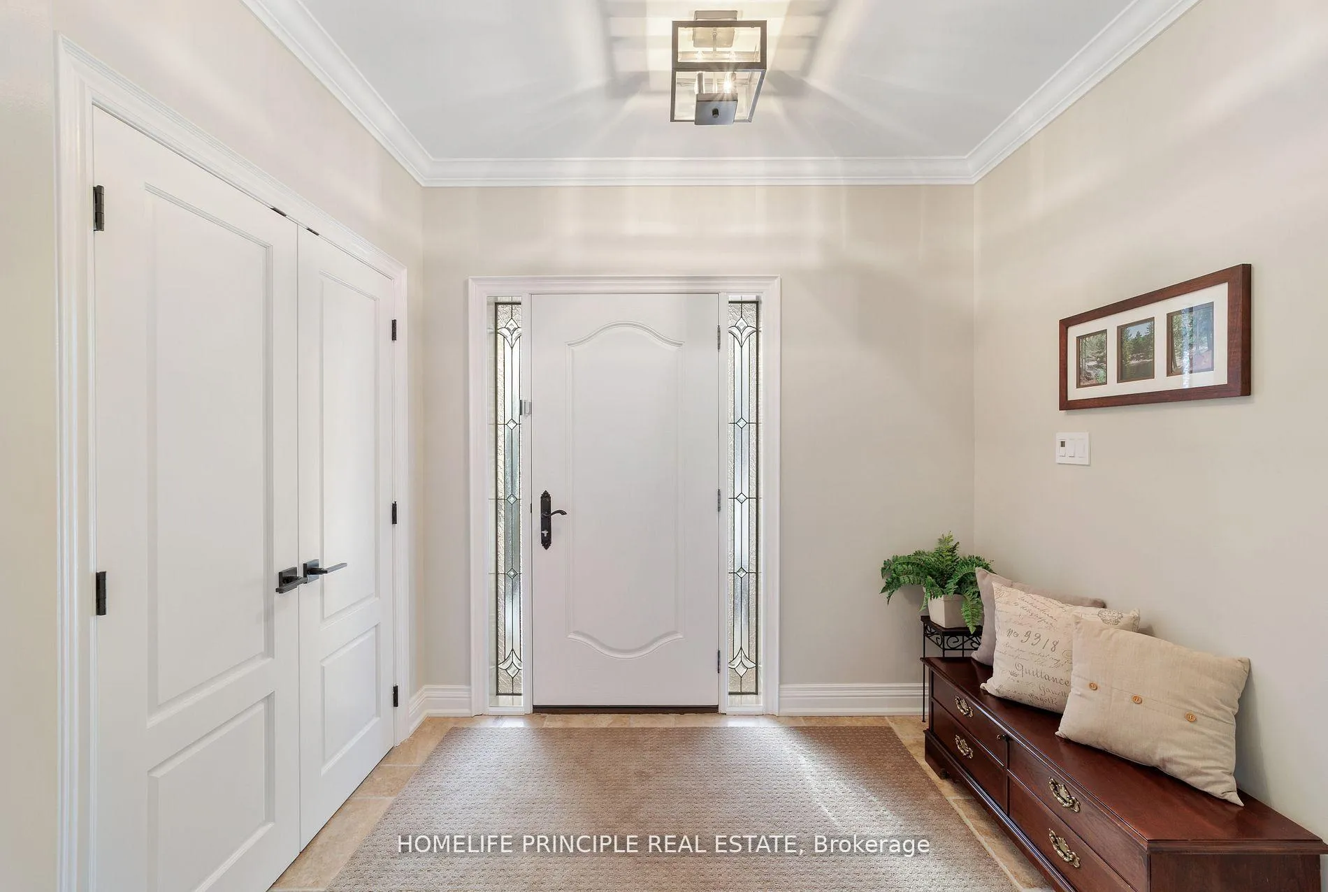 Photo 2 of 510 Westridge Drive, Vaughan, Kleinburg — HOMEH