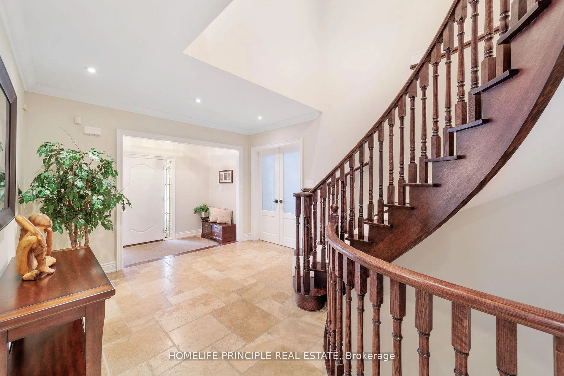 Photo 5 of 510 Westridge Drive, Vaughan, Kleinburg — HOMEH