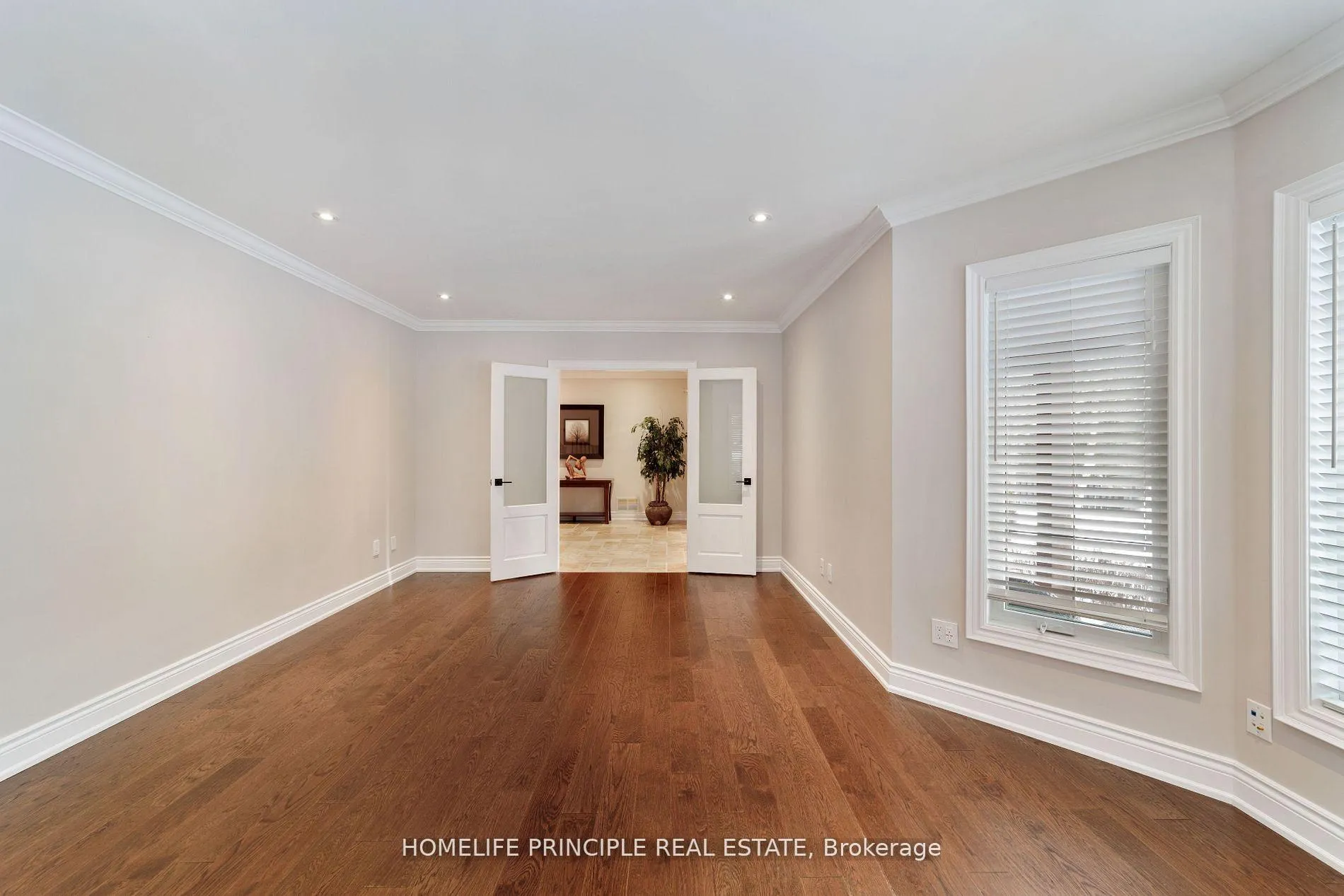 Photo 7 of 510 Westridge Drive, Vaughan, Kleinburg — HOMEH