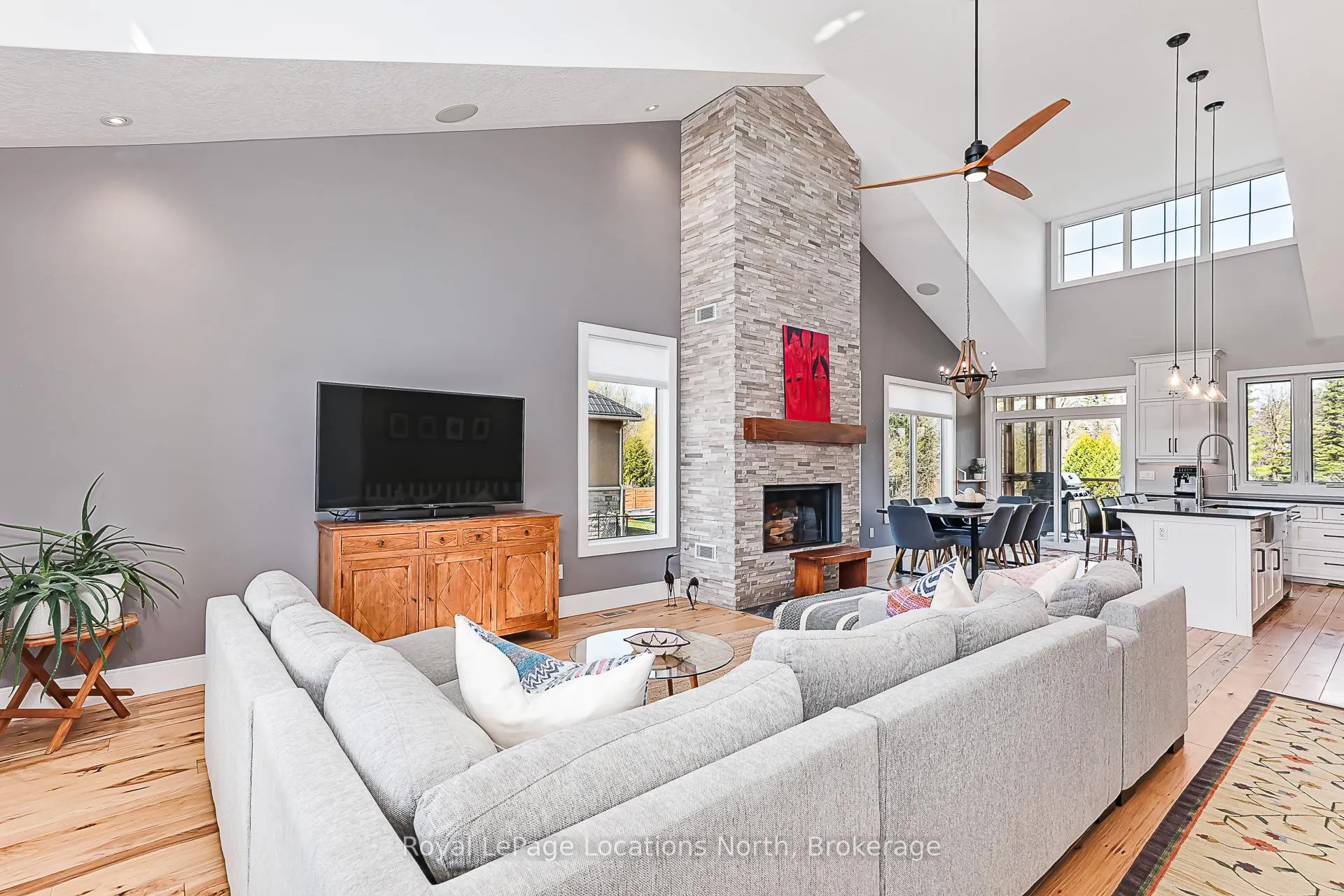Photo 7 of 109 Findlay Drive, Collingwood — HOMEH