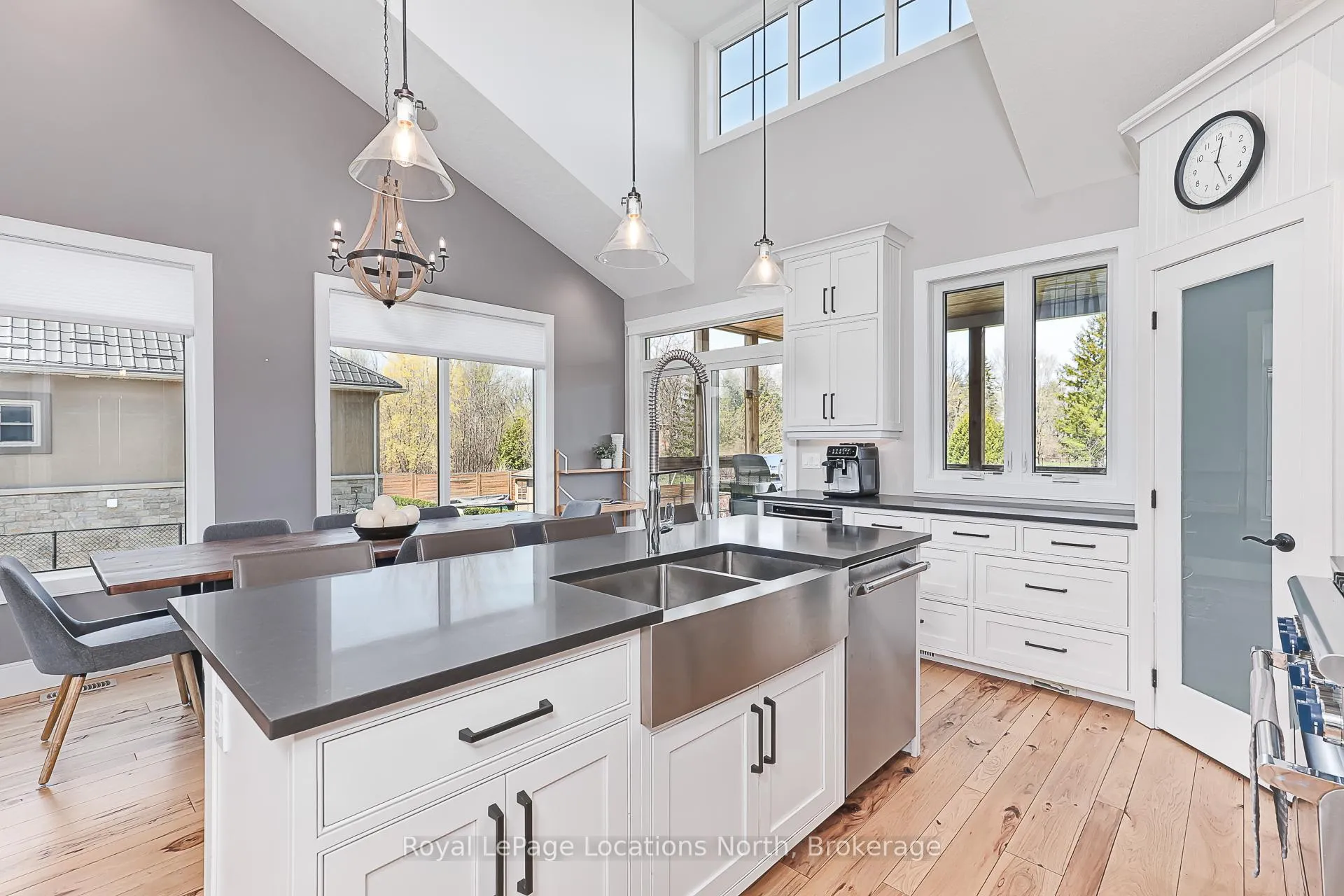 Photo 15 of 109 Findlay Drive, Collingwood — HOMEH
