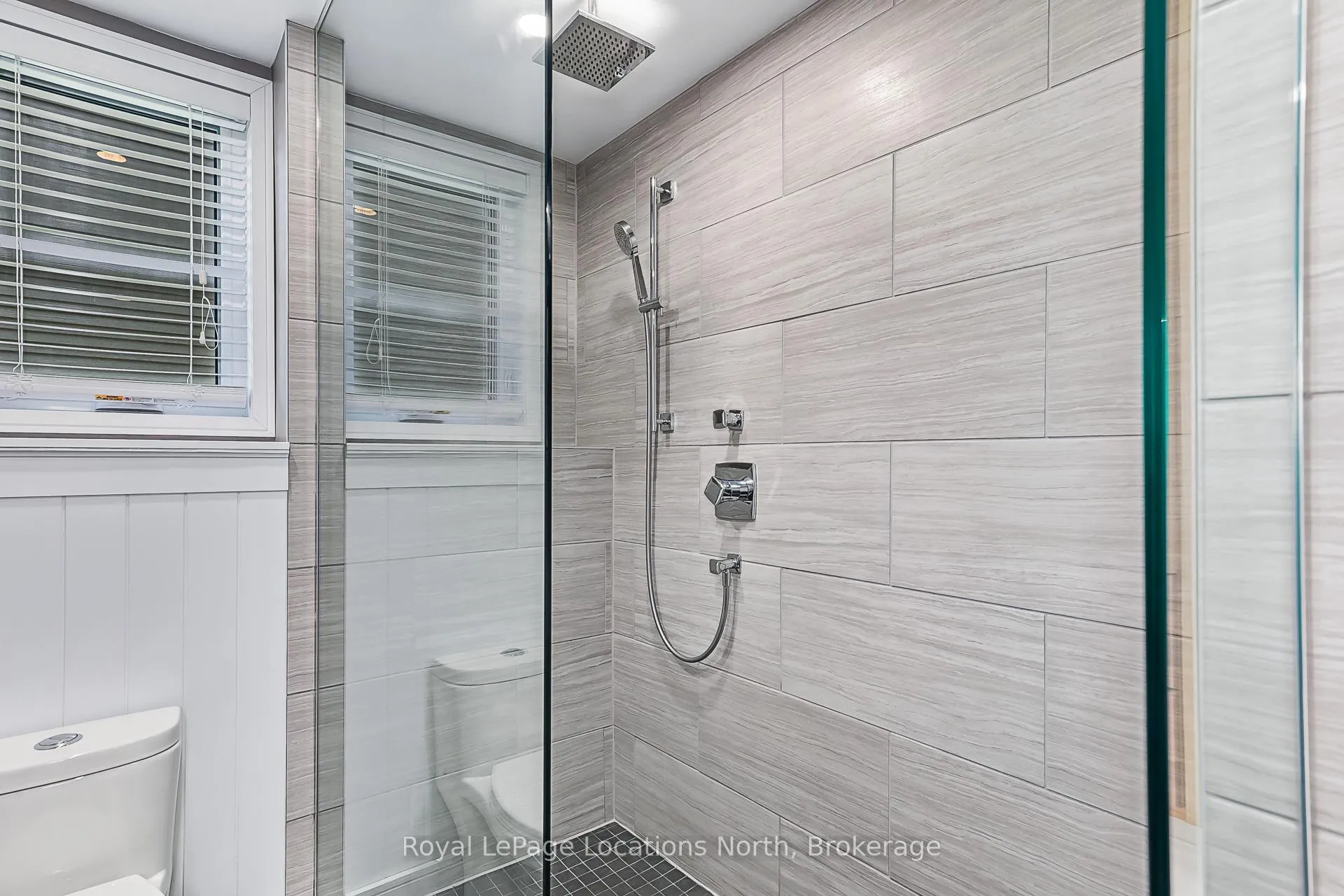 Photo 37 of 109 Findlay Drive, Collingwood — HOMEH