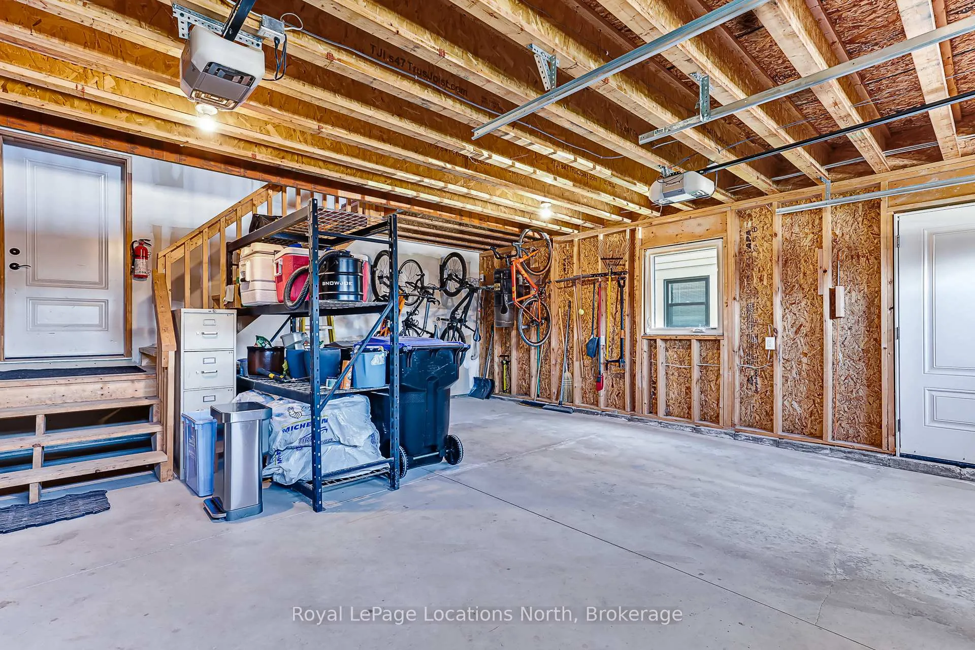 Photo 38 of 109 Findlay Drive, Collingwood — HOMEH