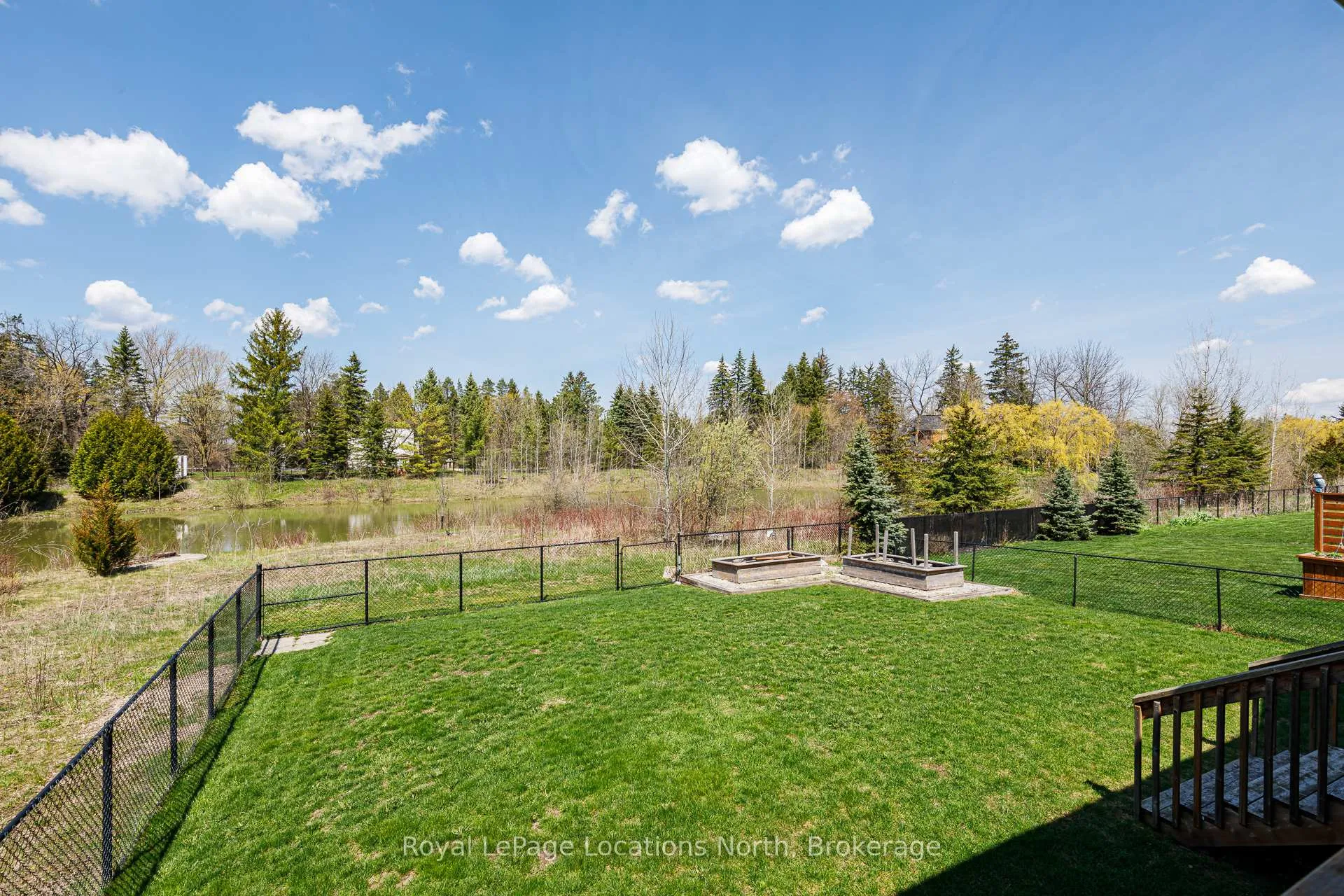 Photo 40 of 109 Findlay Drive, Collingwood — HOMEH