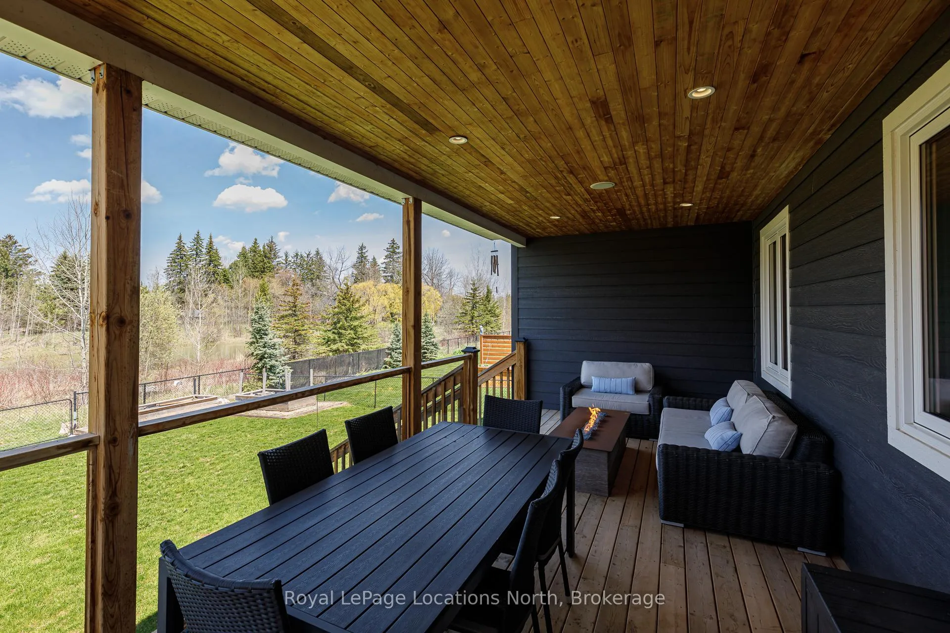 Photo 42 of 109 Findlay Drive, Collingwood — HOMEH