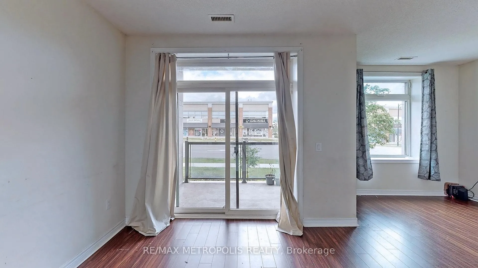 Photo 9 of Unit 106, 7325 Markham Road, Markham, Cedarwood — HOMEH