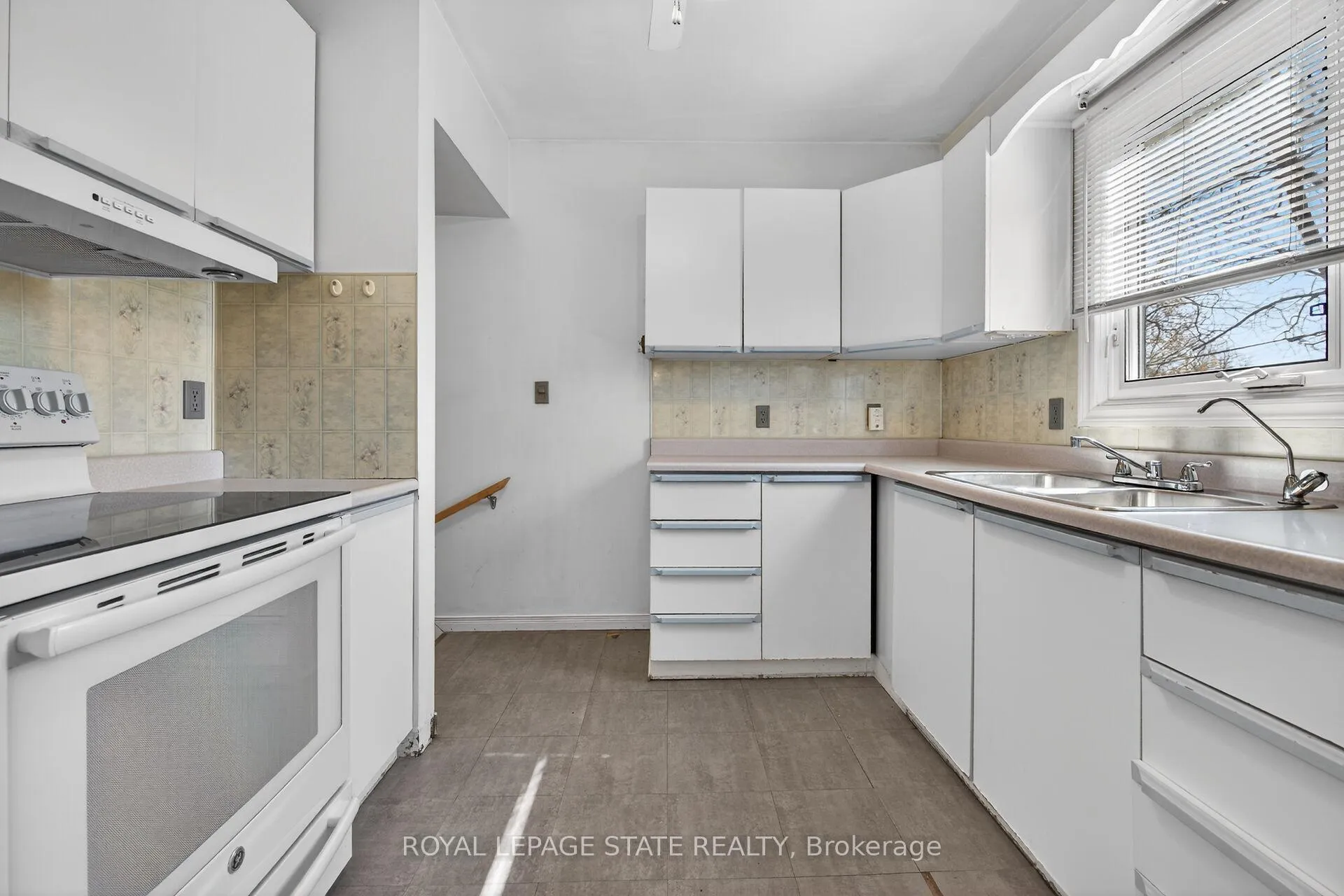 Photo 6 of 227 West 19th Street, Hamilton, Buchanan — HOMEH