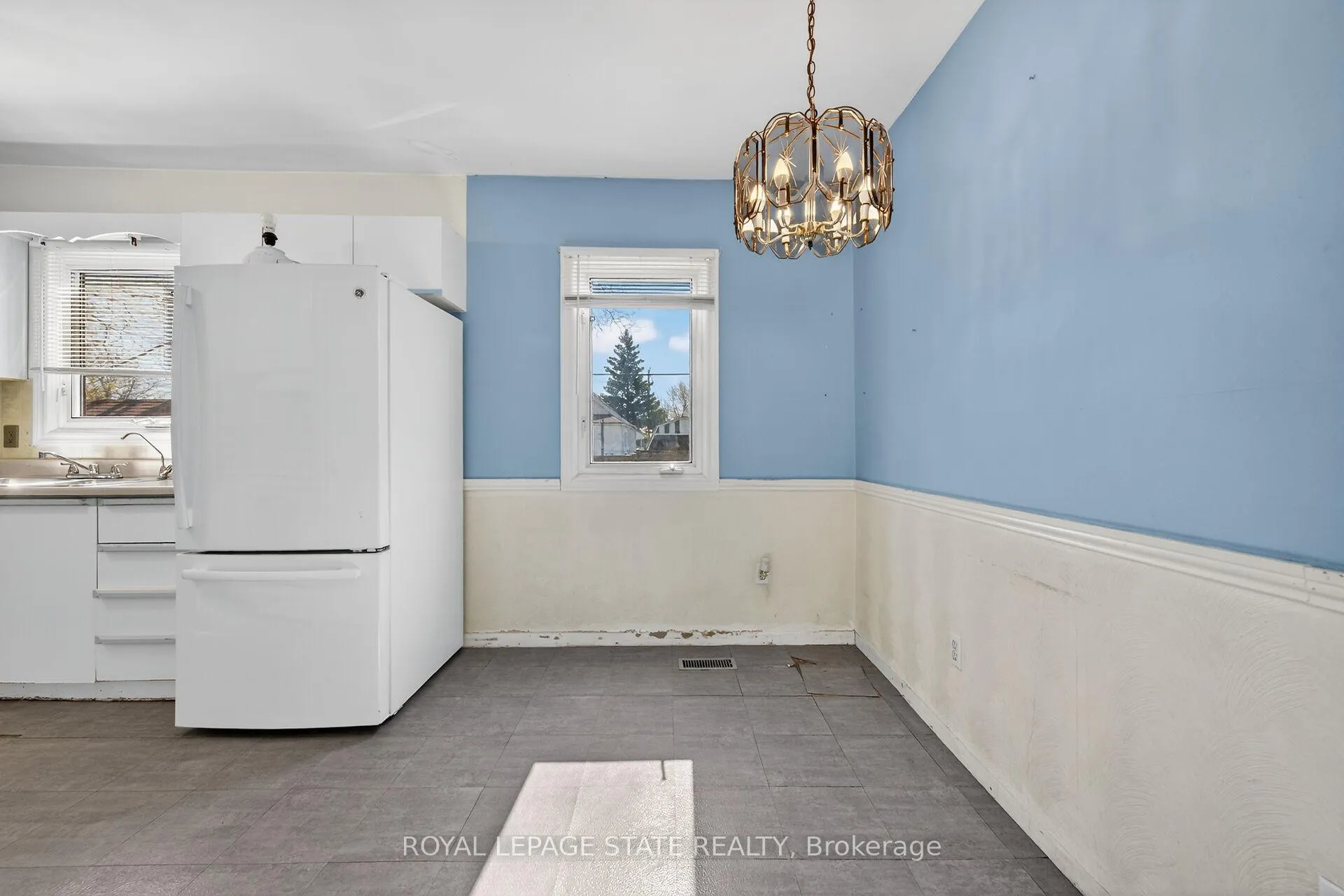 Photo 12 of 227 West 19th Street, Hamilton, Buchanan — HOMEH