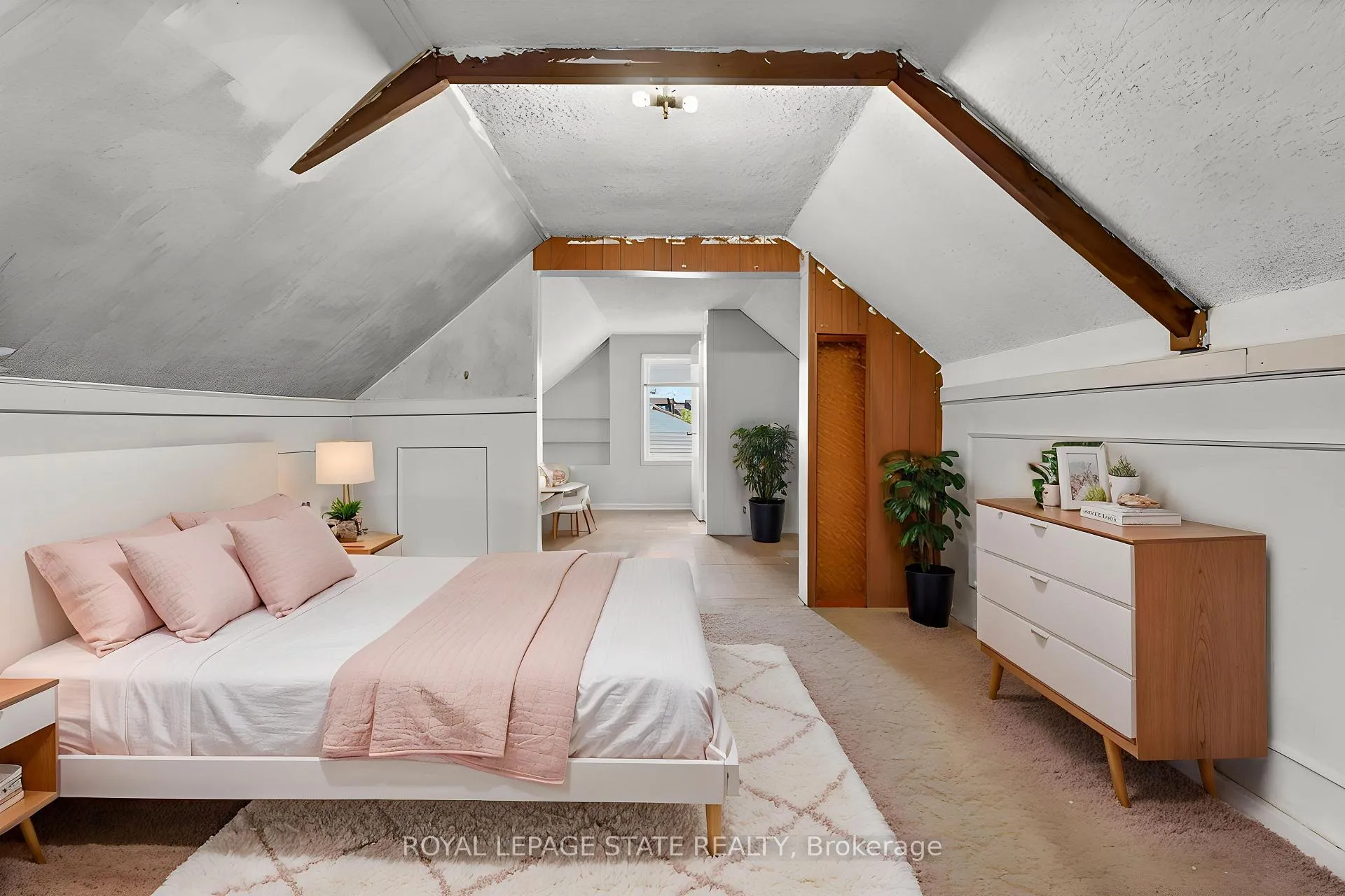 Photo 18 of 227 West 19th Street, Hamilton, Buchanan — HOMEH