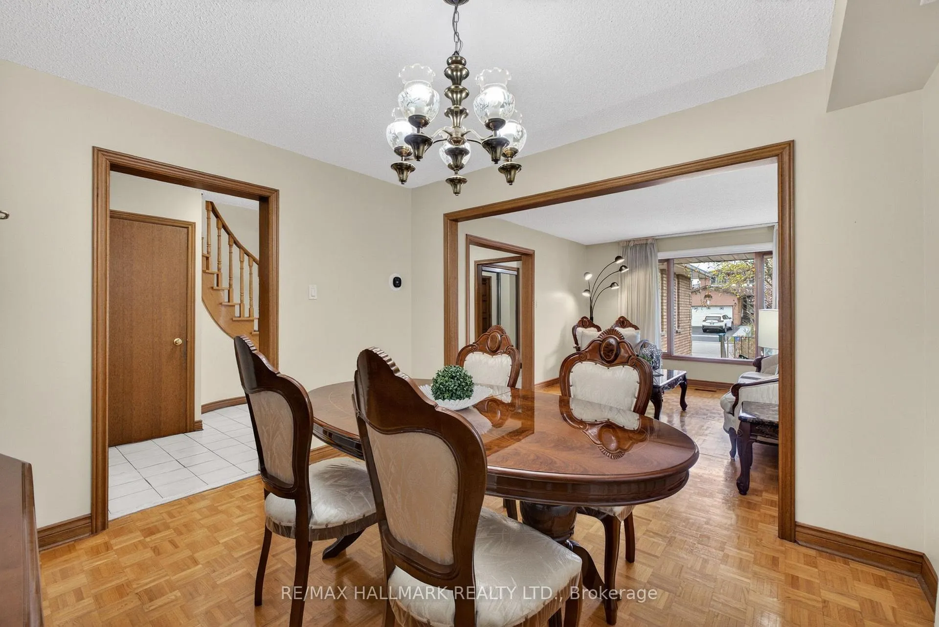 Photo 11 of 144 Jackman Crescent, Vaughan, West Woodbridge — HOMEH