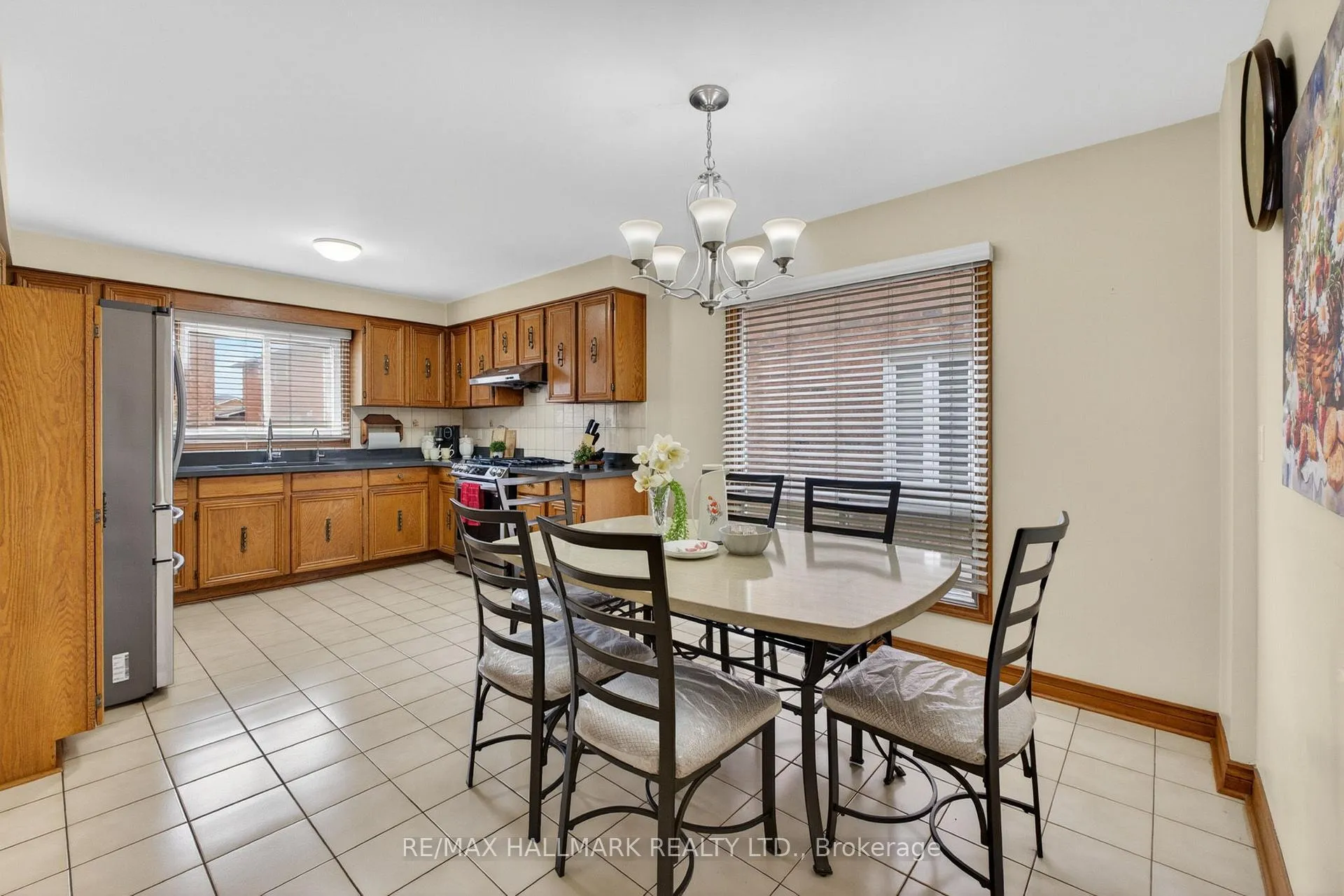 Photo 12 of 144 Jackman Crescent, Vaughan, West Woodbridge — HOMEH