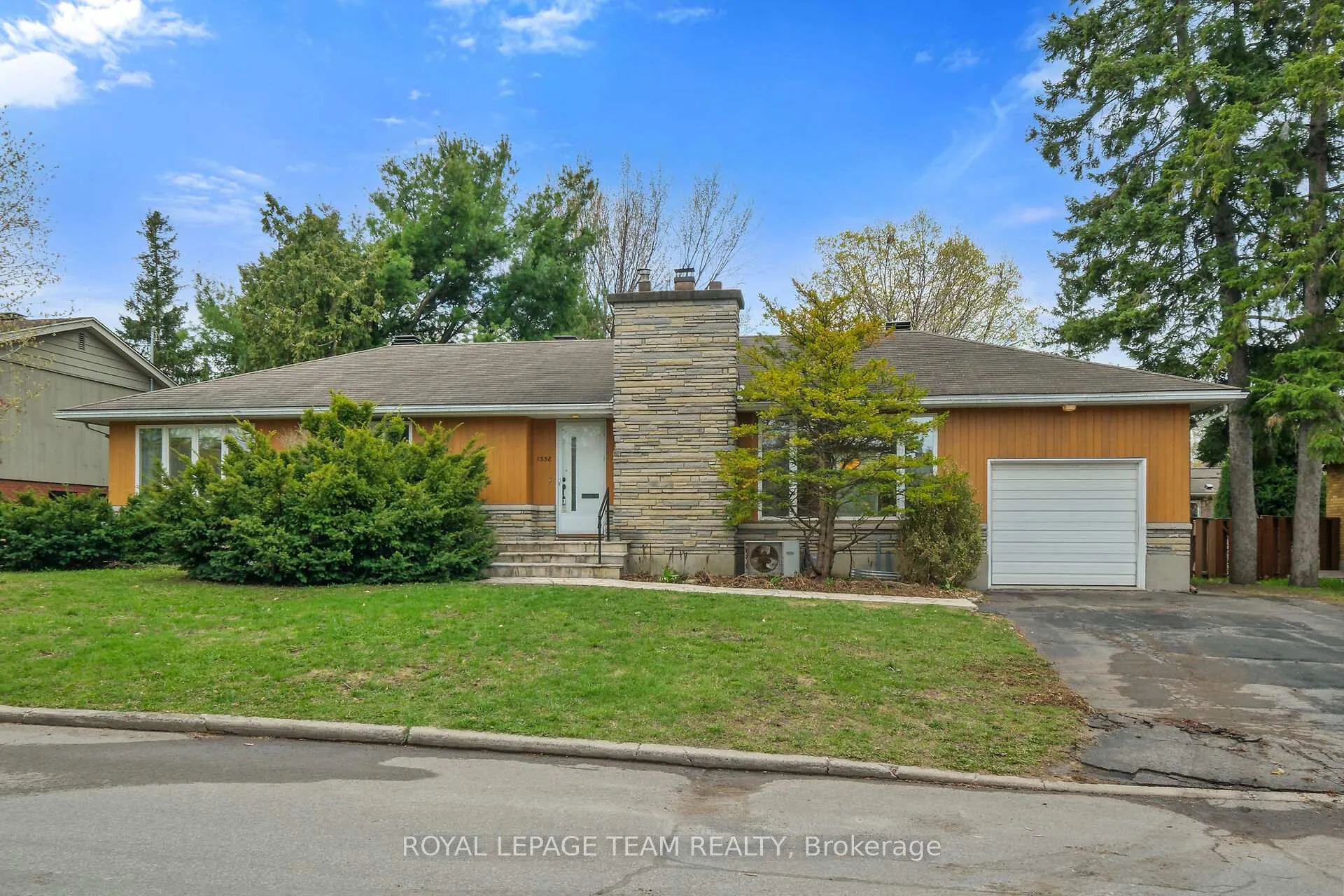 Photo 1 of 1358 Dowler Avenue, Ottawa, Alta Vista — HOMEH