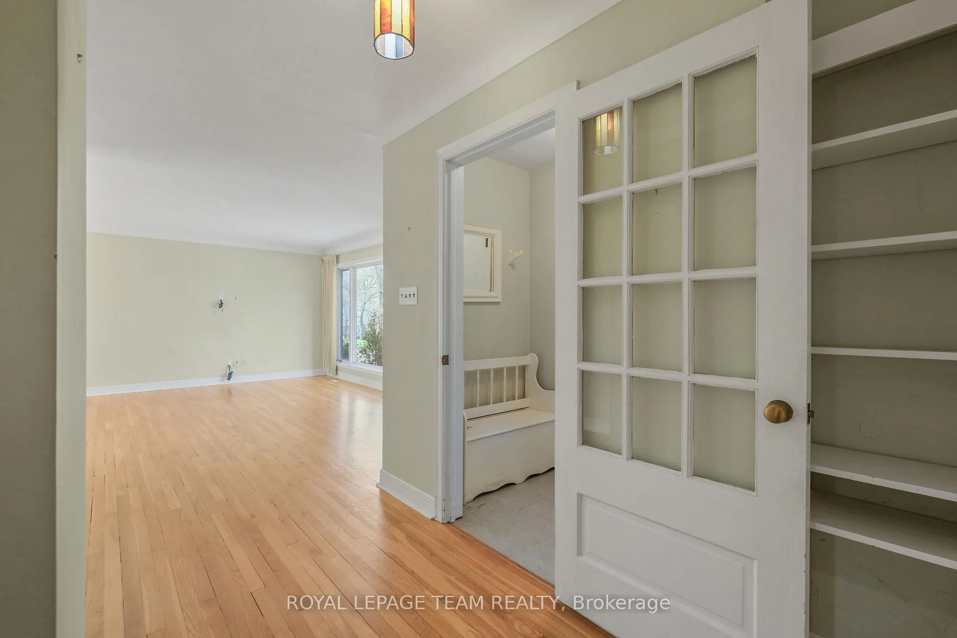 Photo 5 of 1358 Dowler Avenue, Ottawa, Alta Vista — HOMEH