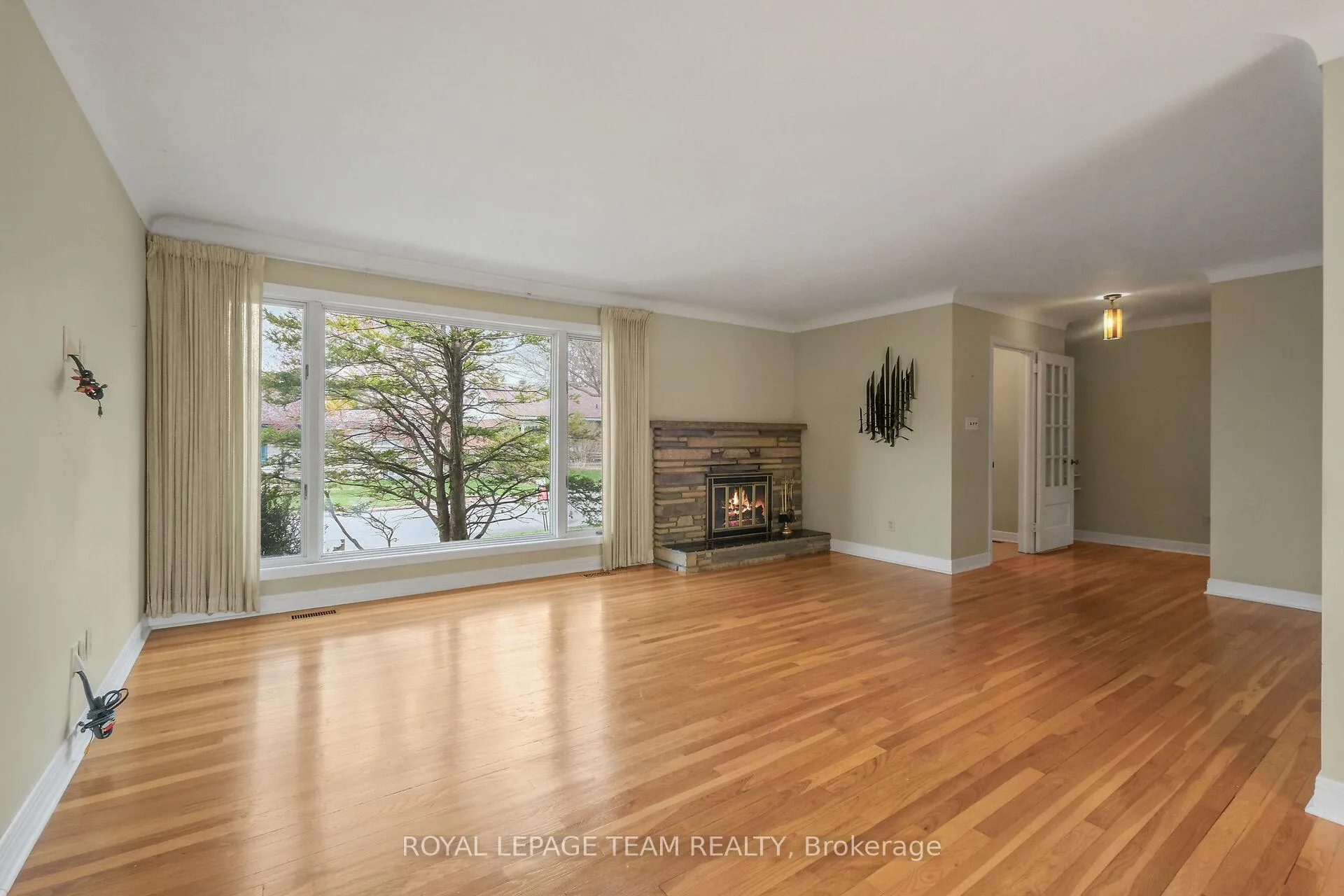 Photo 7 of 1358 Dowler Avenue, Ottawa, Alta Vista — HOMEH