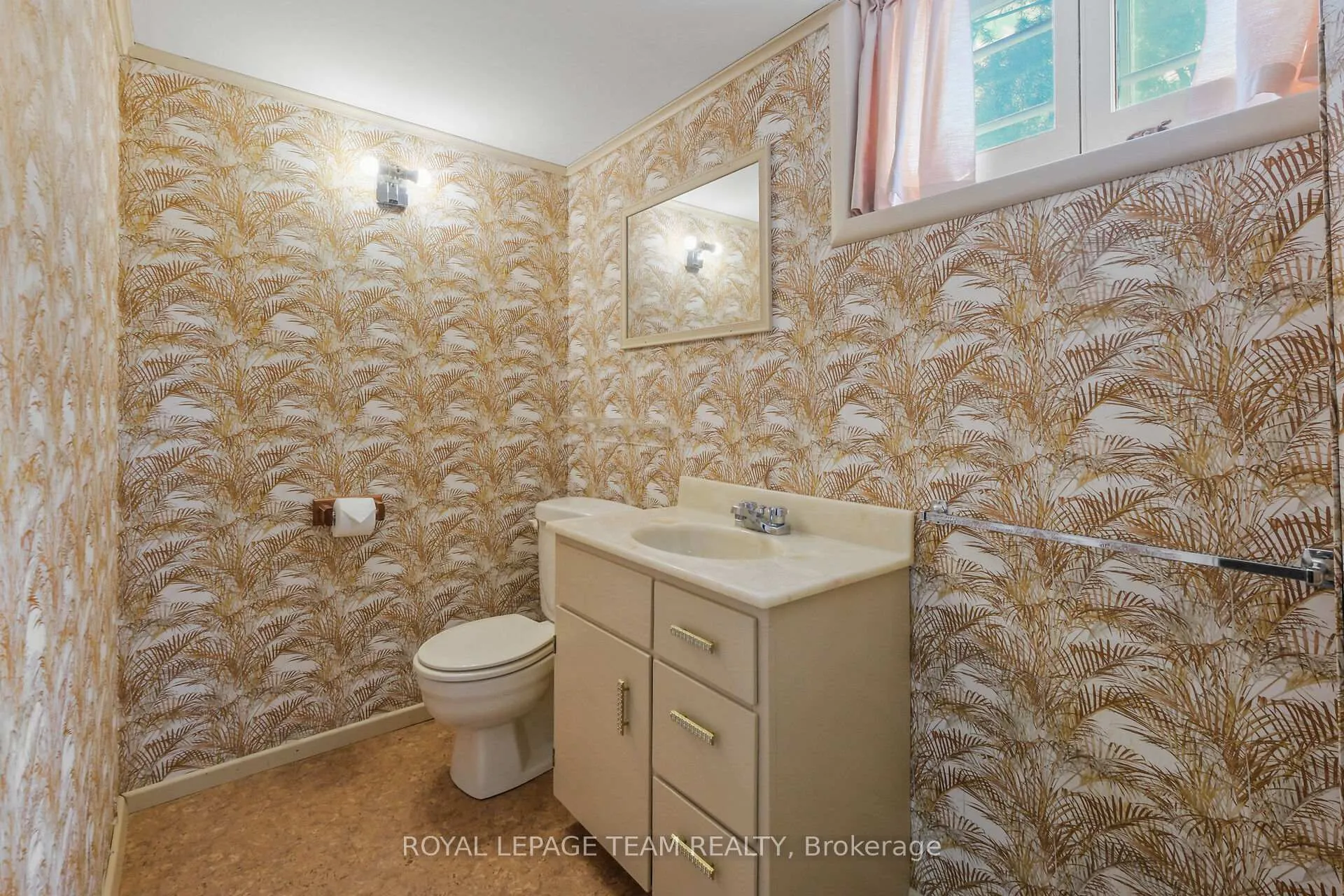 Photo 33 of 1358 Dowler Avenue, Ottawa, Alta Vista — HOMEH