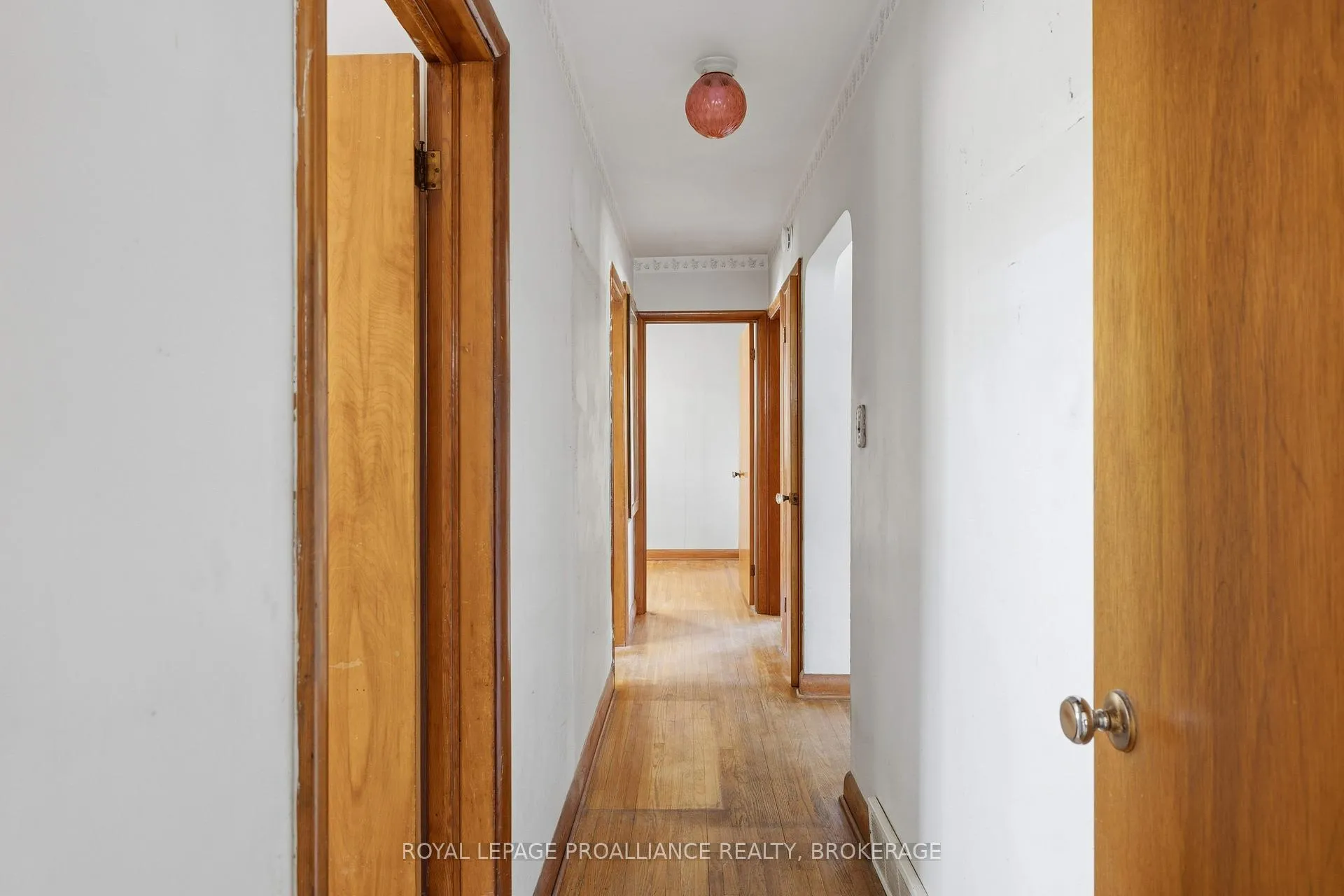 Photo 5 of 287 McEwen Drive, Kingston, City Southwest — HOMEH
