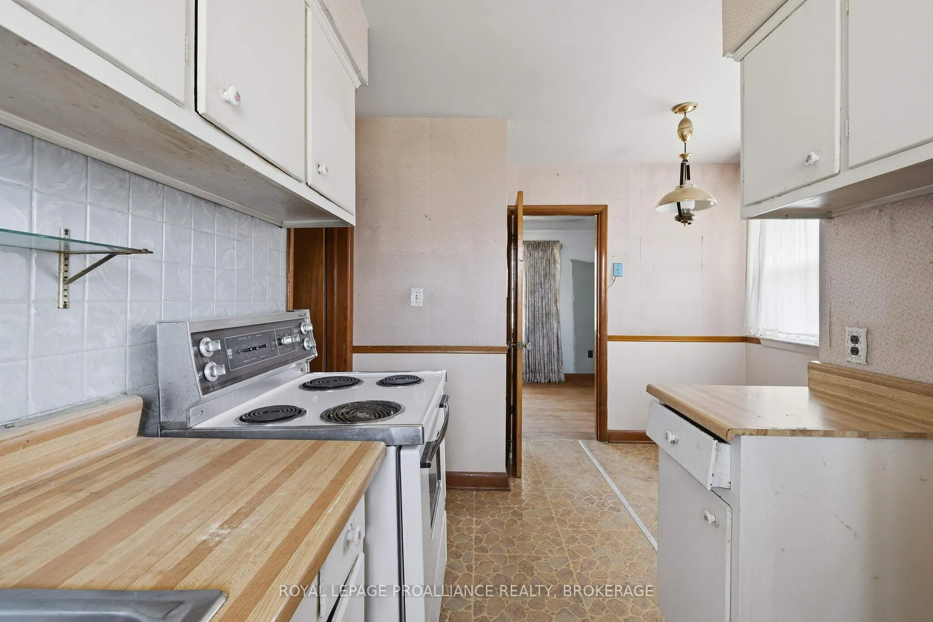 Photo 14 of 287 McEwen Drive, Kingston, City Southwest — HOMEH
