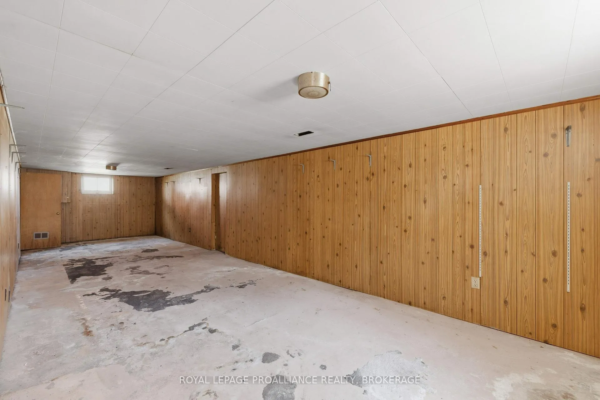 Photo 16 of 287 McEwen Drive, Kingston, City Southwest — HOMEH