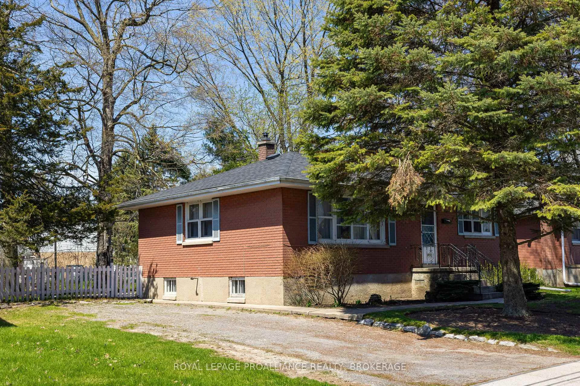 Photo 28 of 287 McEwen Drive, Kingston, City Southwest — HOMEH