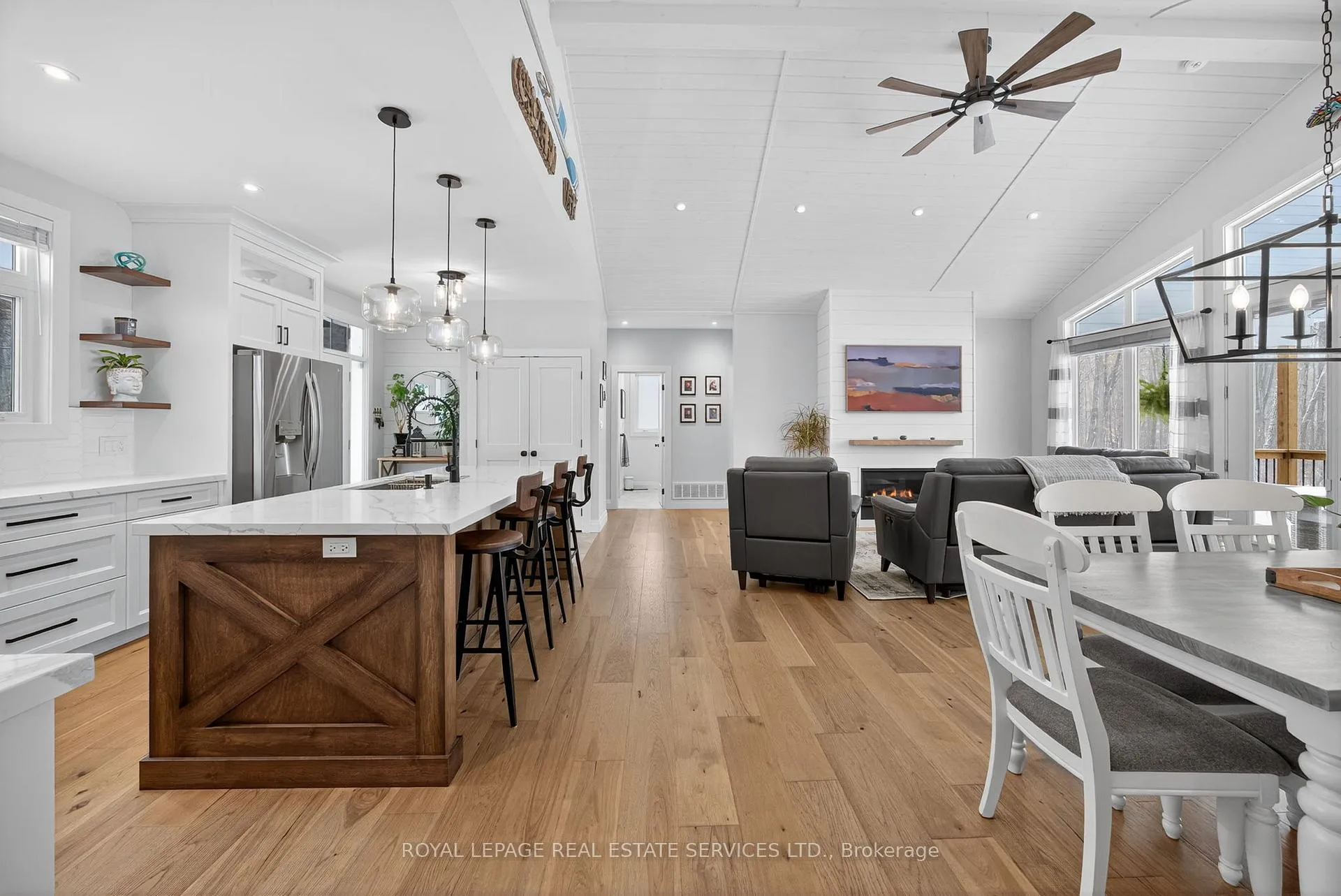 Photo 10 of 465 Parkview Court, Midland — HOMEH
