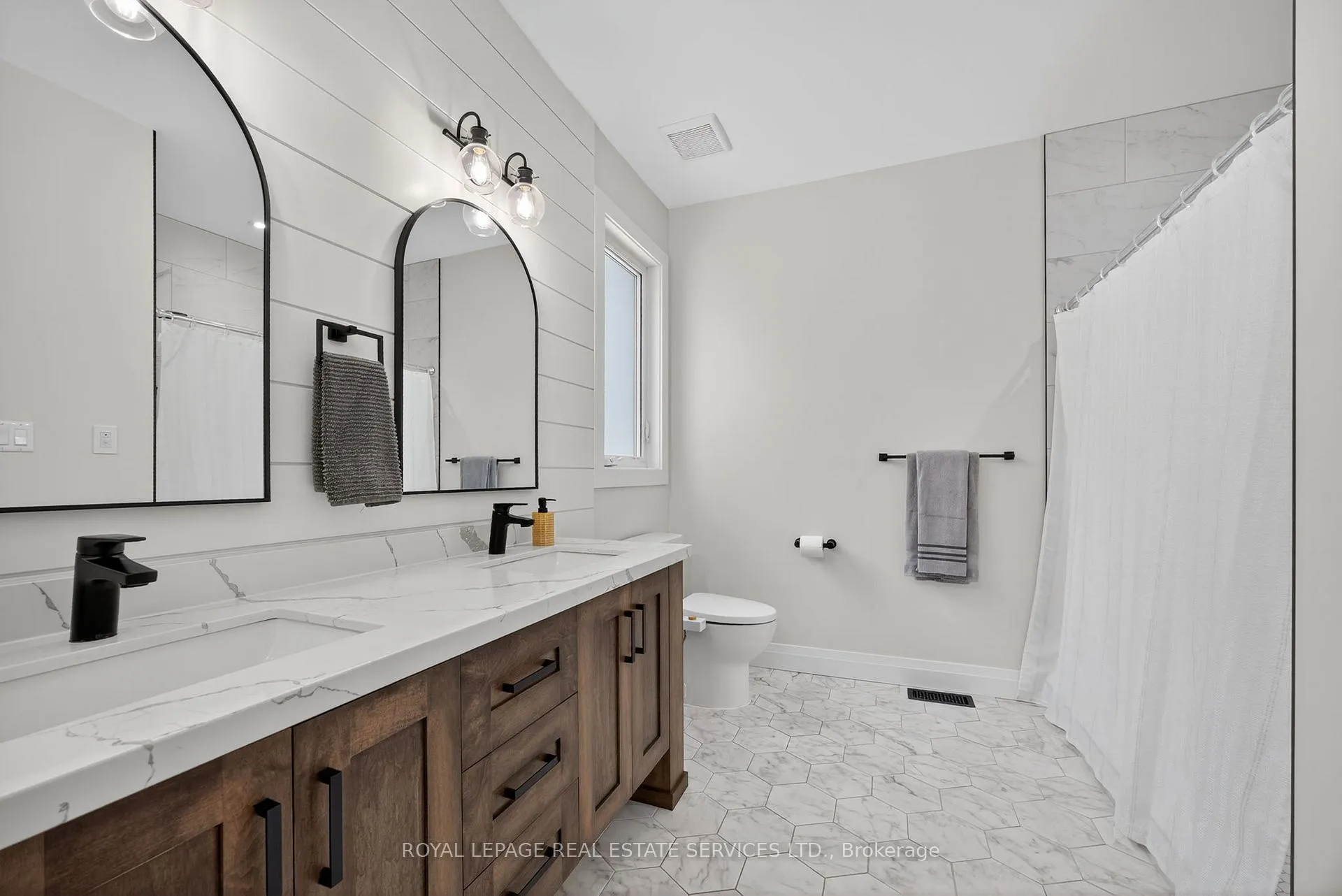 Photo 18 of 465 Parkview Court, Midland — HOMEH
