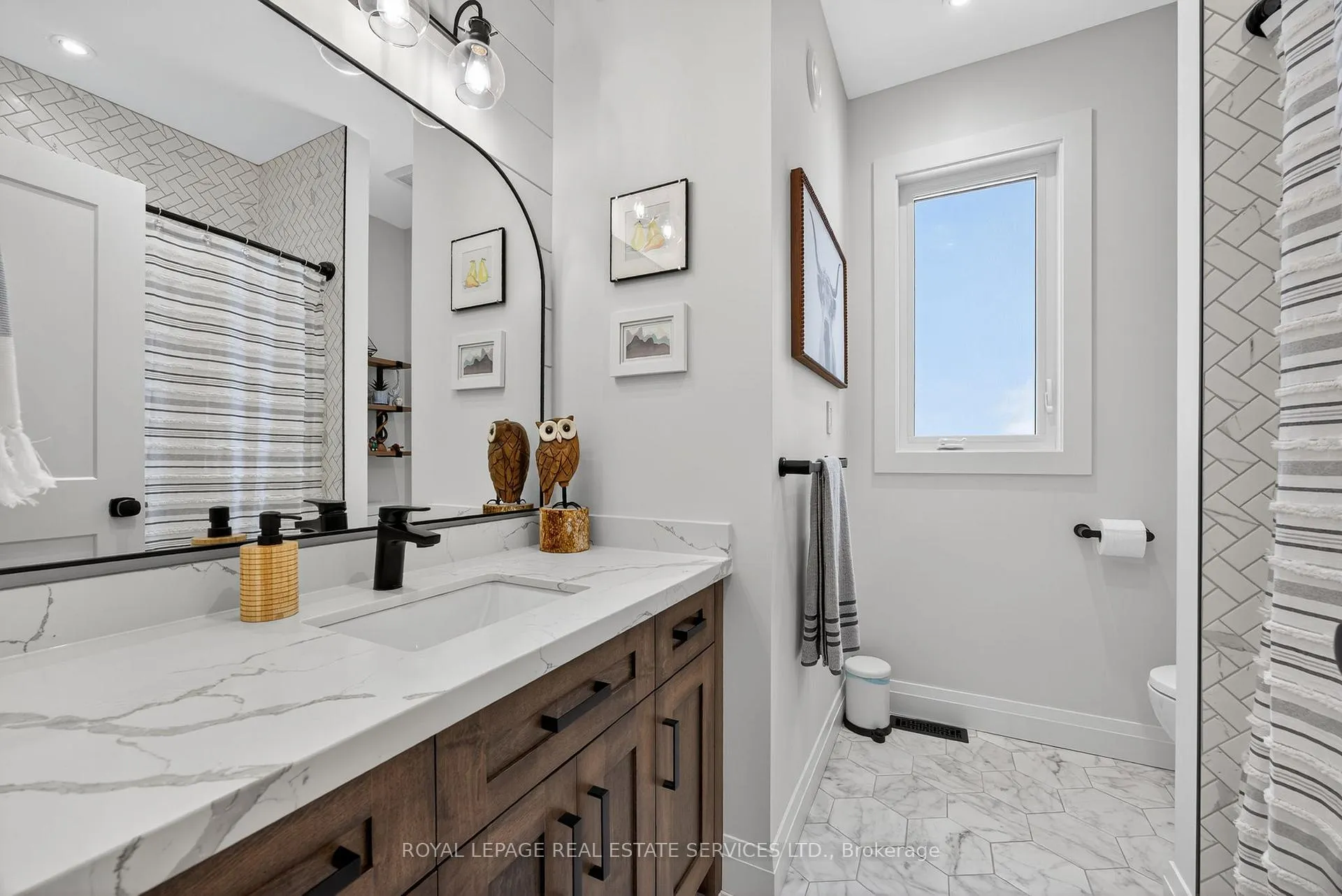 Photo 23 of 465 Parkview Court, Midland — HOMEH