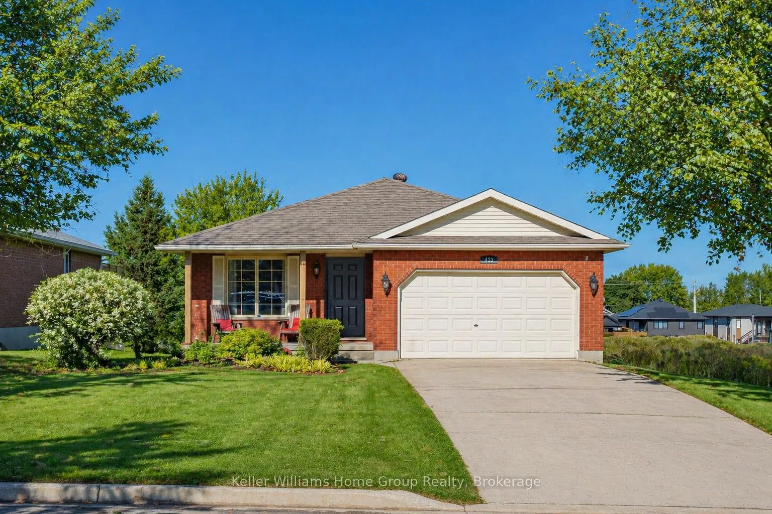 Photo 1 of 423 King Street E, Wellington North, Mount Forest — HOMEH