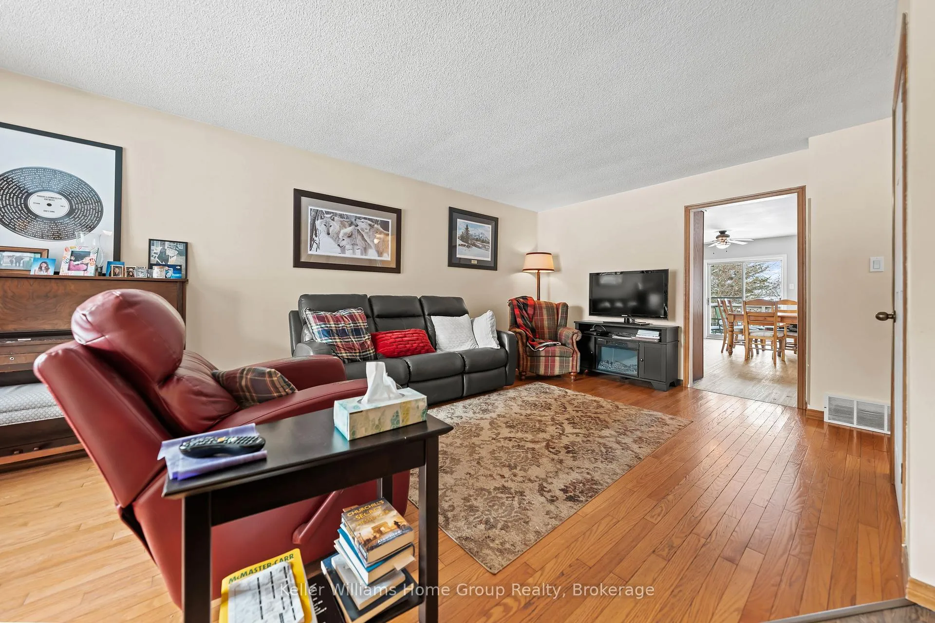 Photo 9 of 423 King Street E, Wellington North, Mount Forest — HOMEH