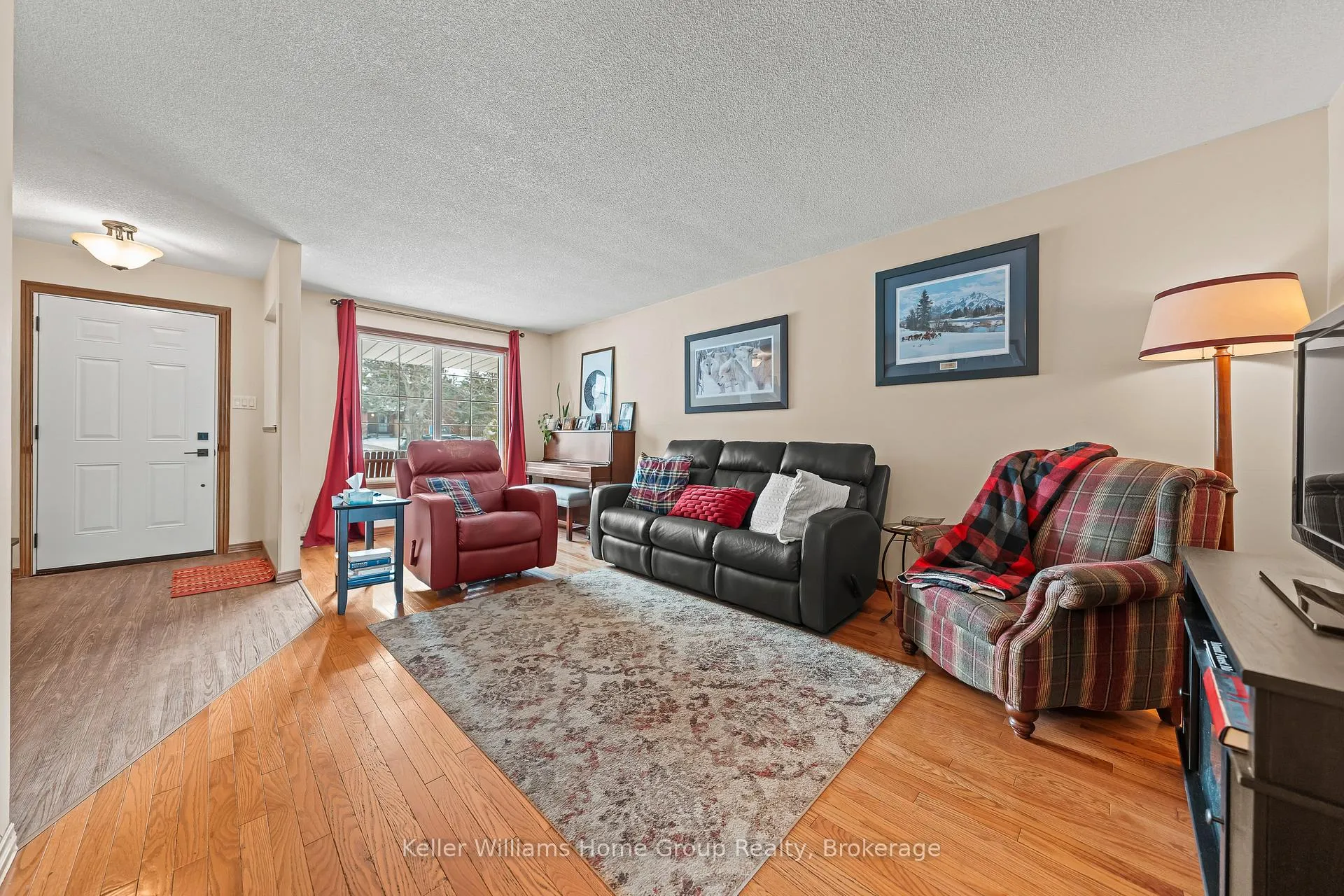 Photo 10 of 423 King Street E, Wellington North, Mount Forest — HOMEH