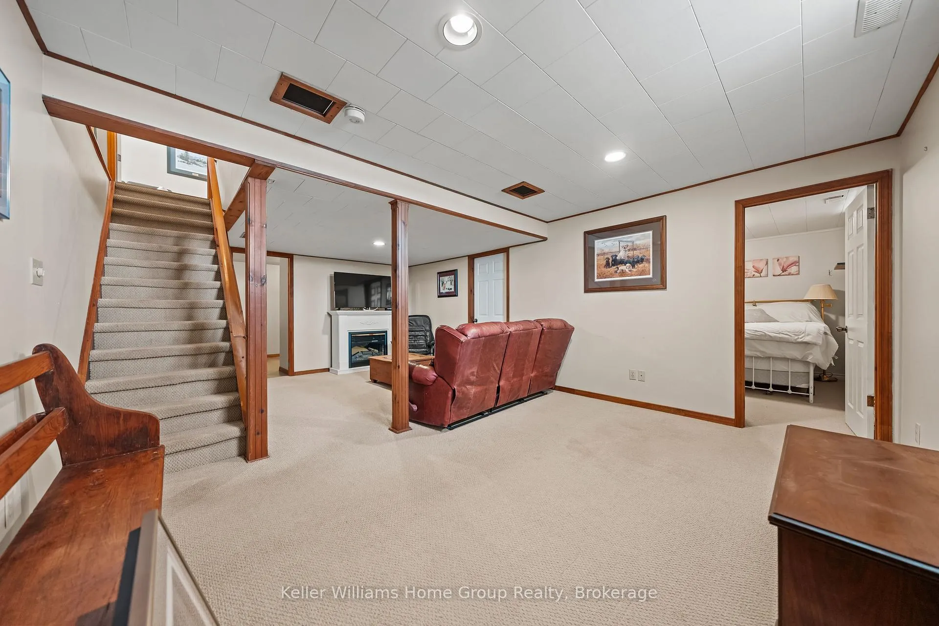 Photo 27 of 423 King Street E, Wellington North, Mount Forest — HOMEH