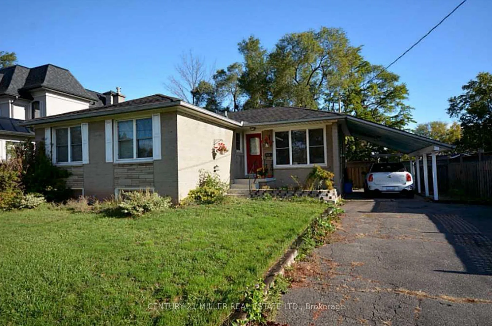 Photo 2 of 469 Scarsdale Crescent, Oakville, West — HOMEH