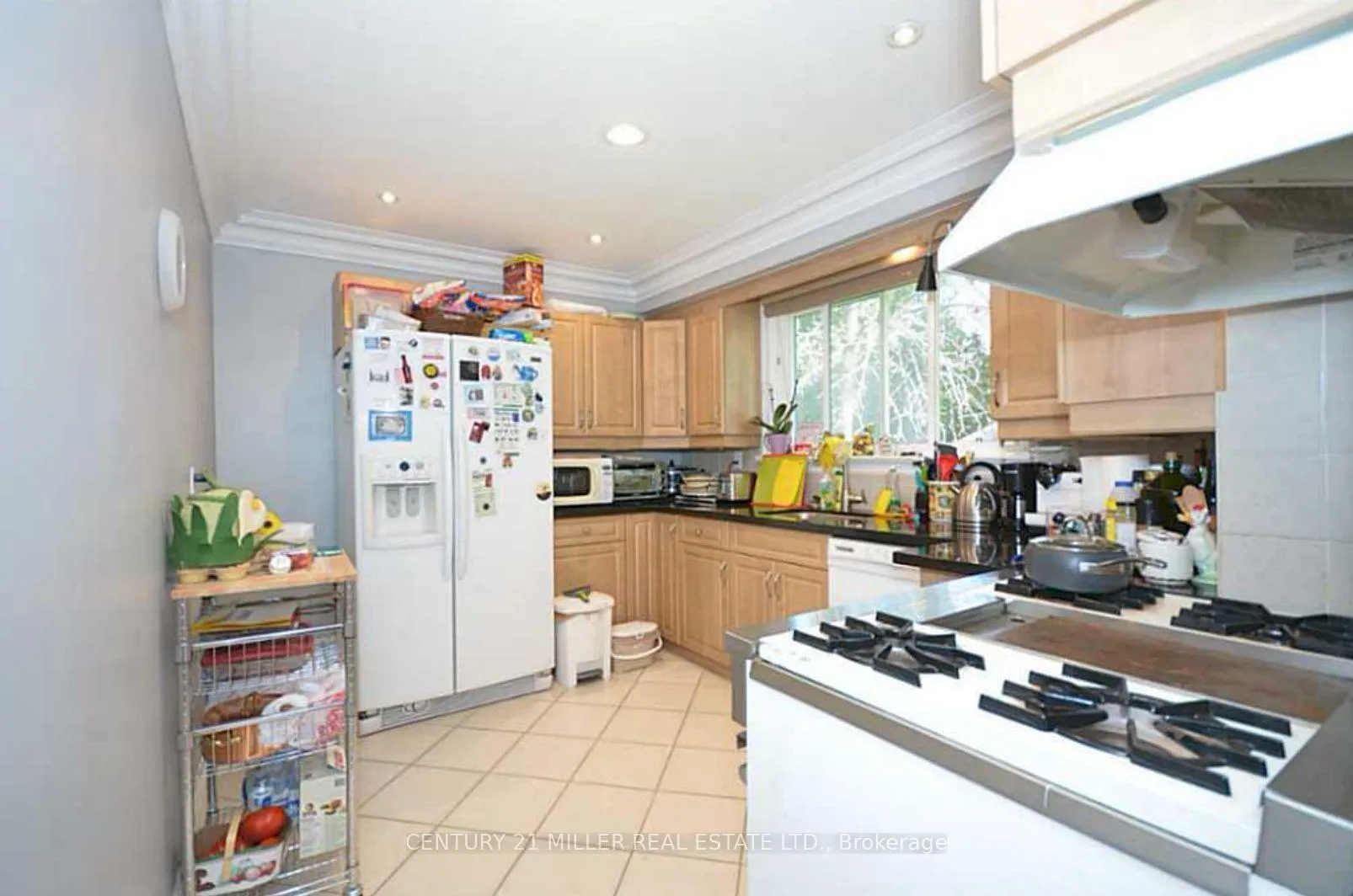 Photo 3 of 469 Scarsdale Crescent, Oakville, West — HOMEH