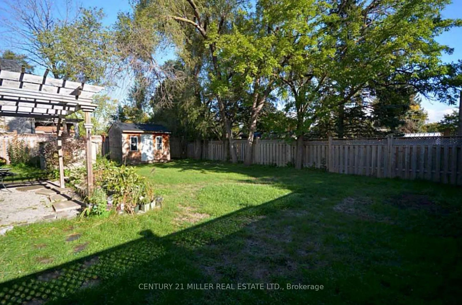 Photo 12 of 469 Scarsdale Crescent, Oakville, West — HOMEH