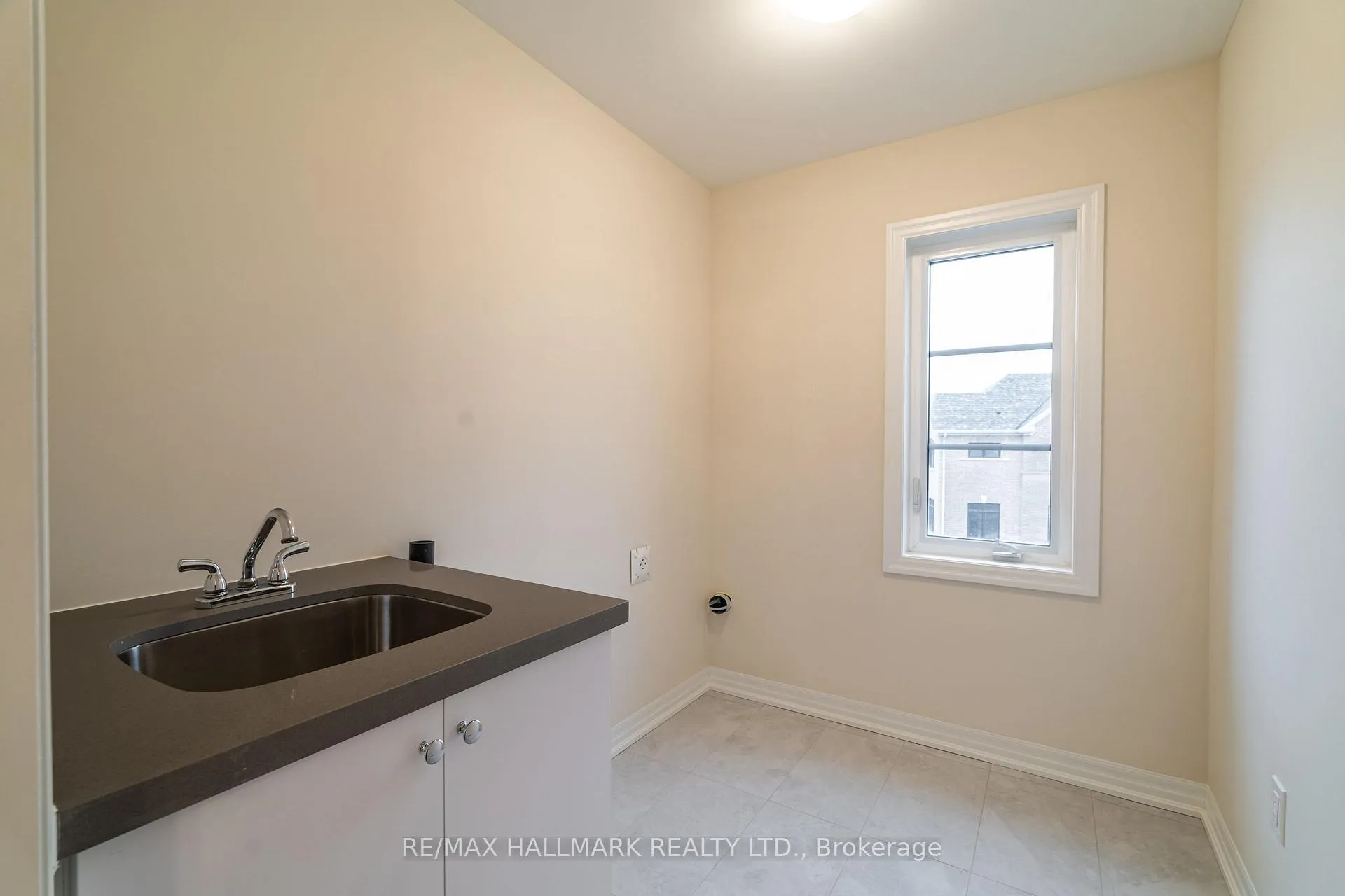 Photo 28 of 19 Stennett Drive, Georgina, Keswick North — HOMEH