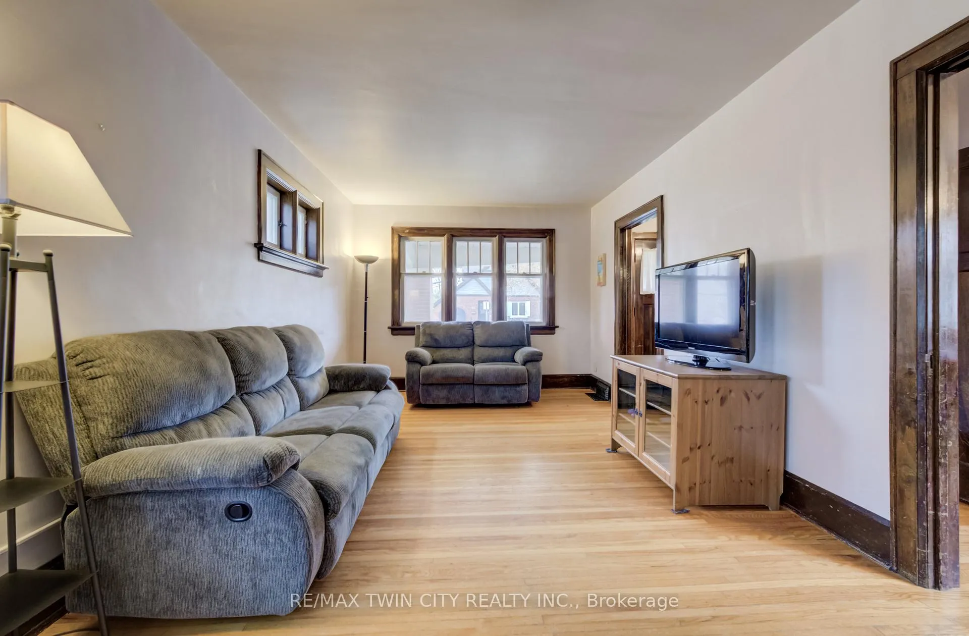 Photo 7 of 94 Stirling Avenue N, Kitchener — HOMEH