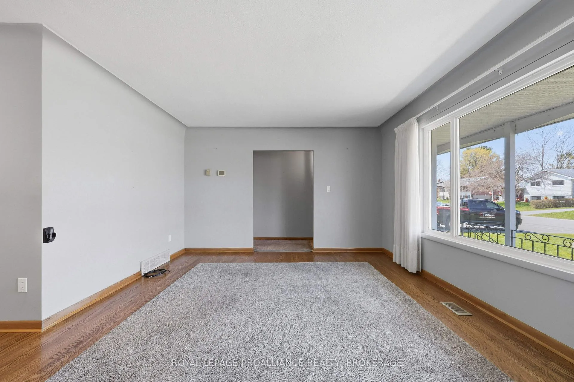 Photo 6 of 424 Parkview Drive, Kingston, City Southwest — HOMEH