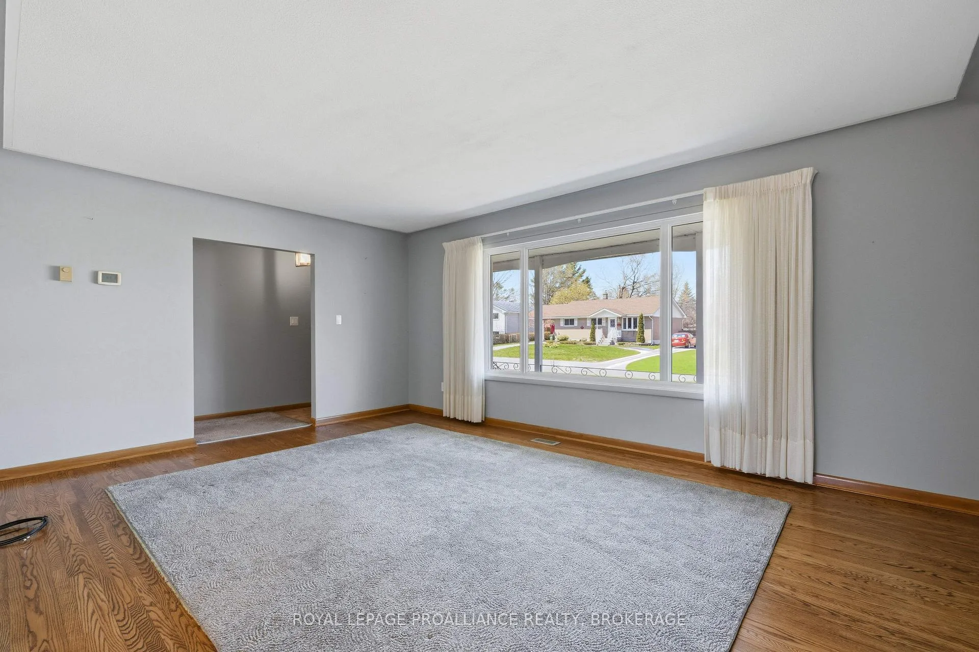 Photo 8 of 424 Parkview Drive, Kingston, City Southwest — HOMEH