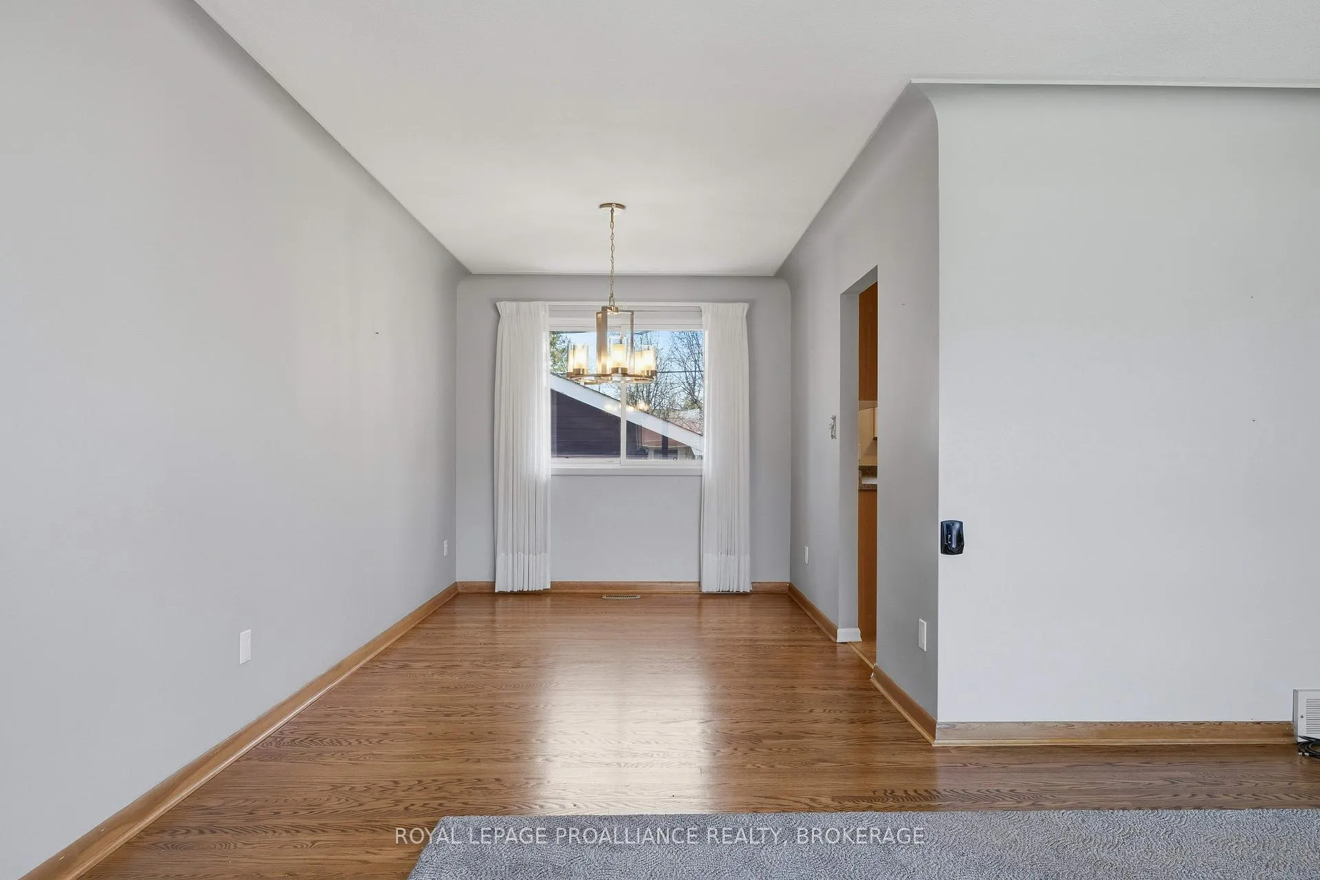 Photo 9 of 424 Parkview Drive, Kingston, City Southwest — HOMEH