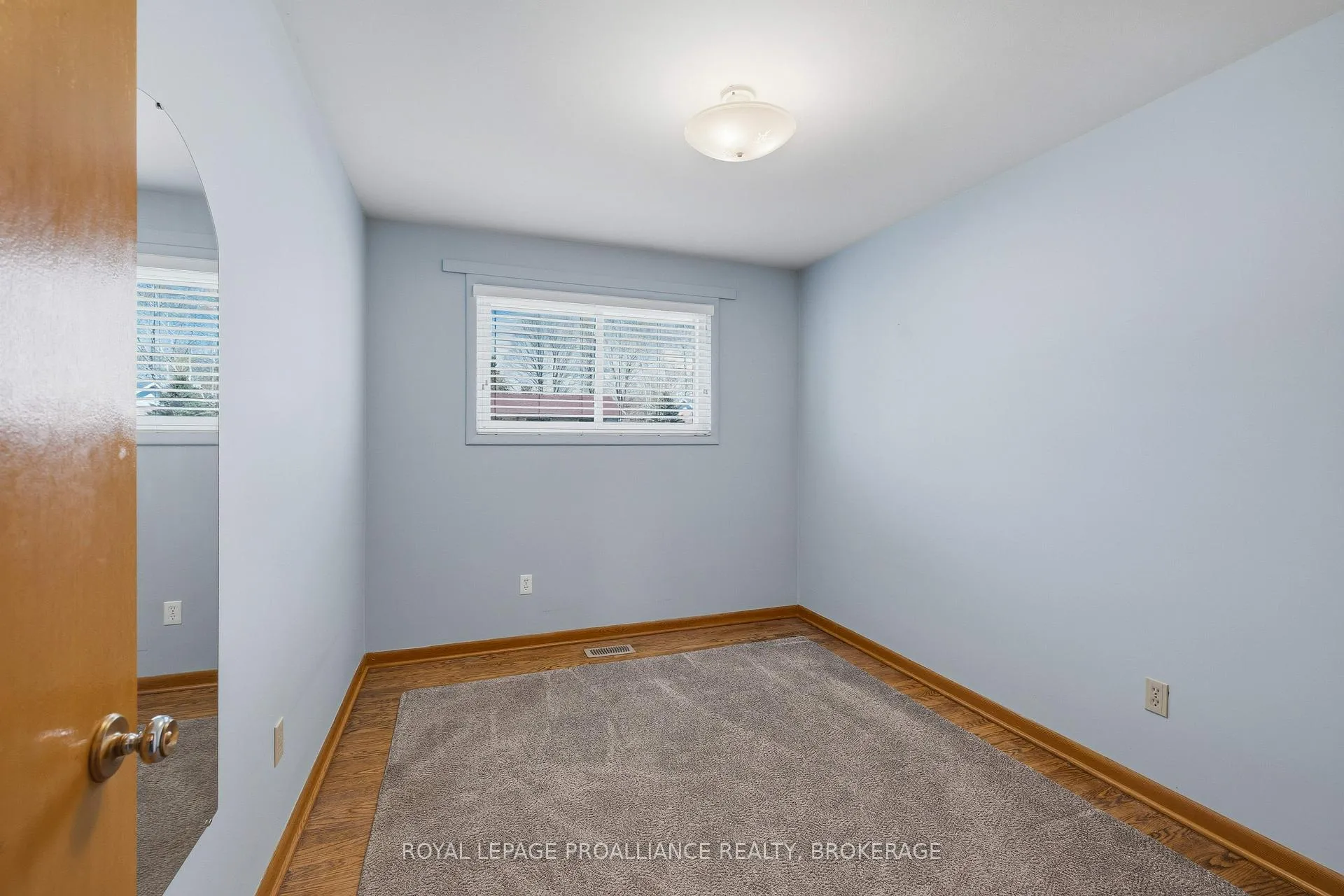 Photo 15 of 424 Parkview Drive, Kingston, City Southwest — HOMEH