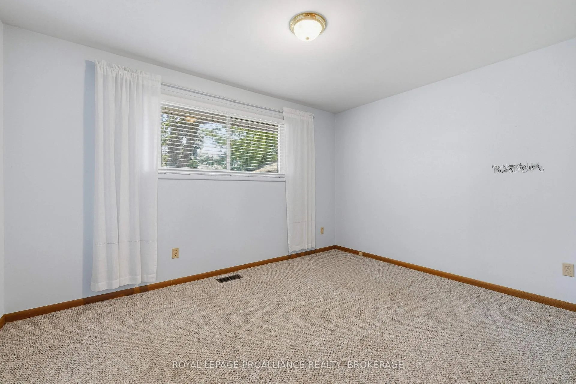 Photo 17 of 424 Parkview Drive, Kingston, City Southwest — HOMEH