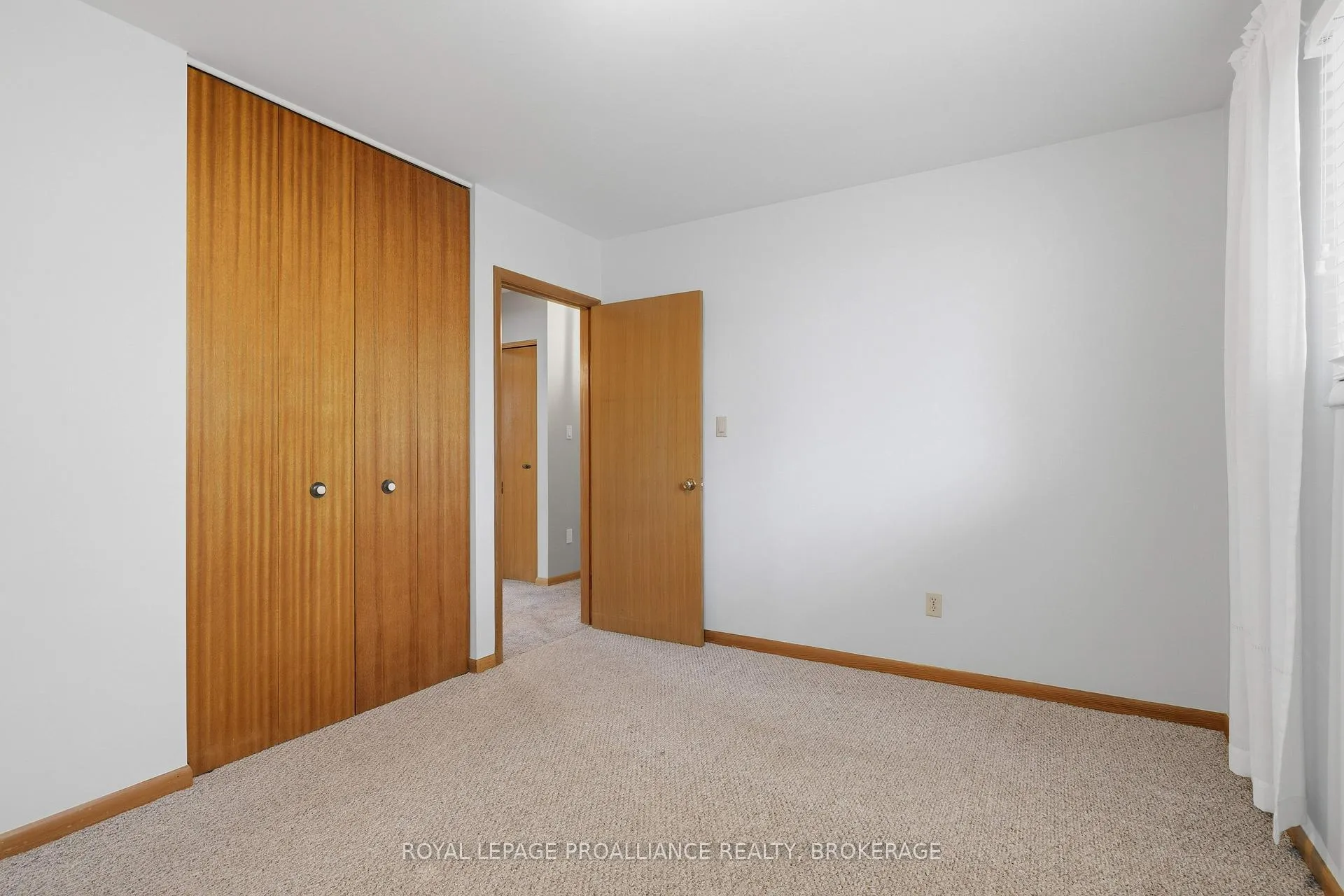 Photo 18 of 424 Parkview Drive, Kingston, City Southwest — HOMEH